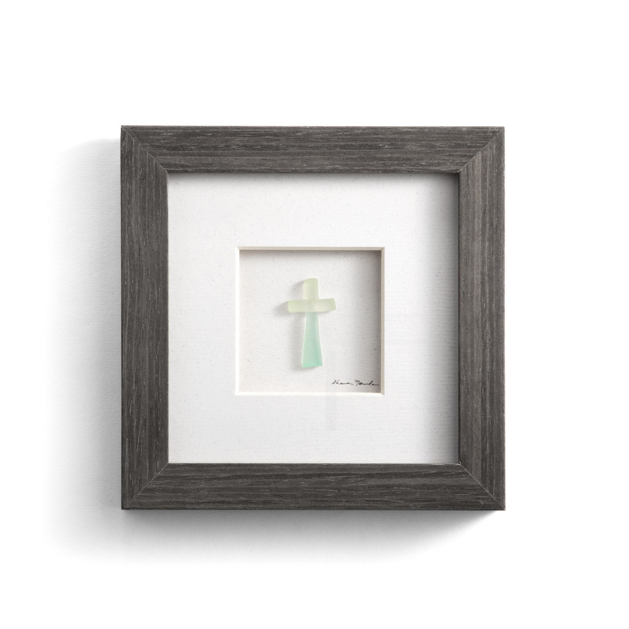 Decoración de pared con cruces