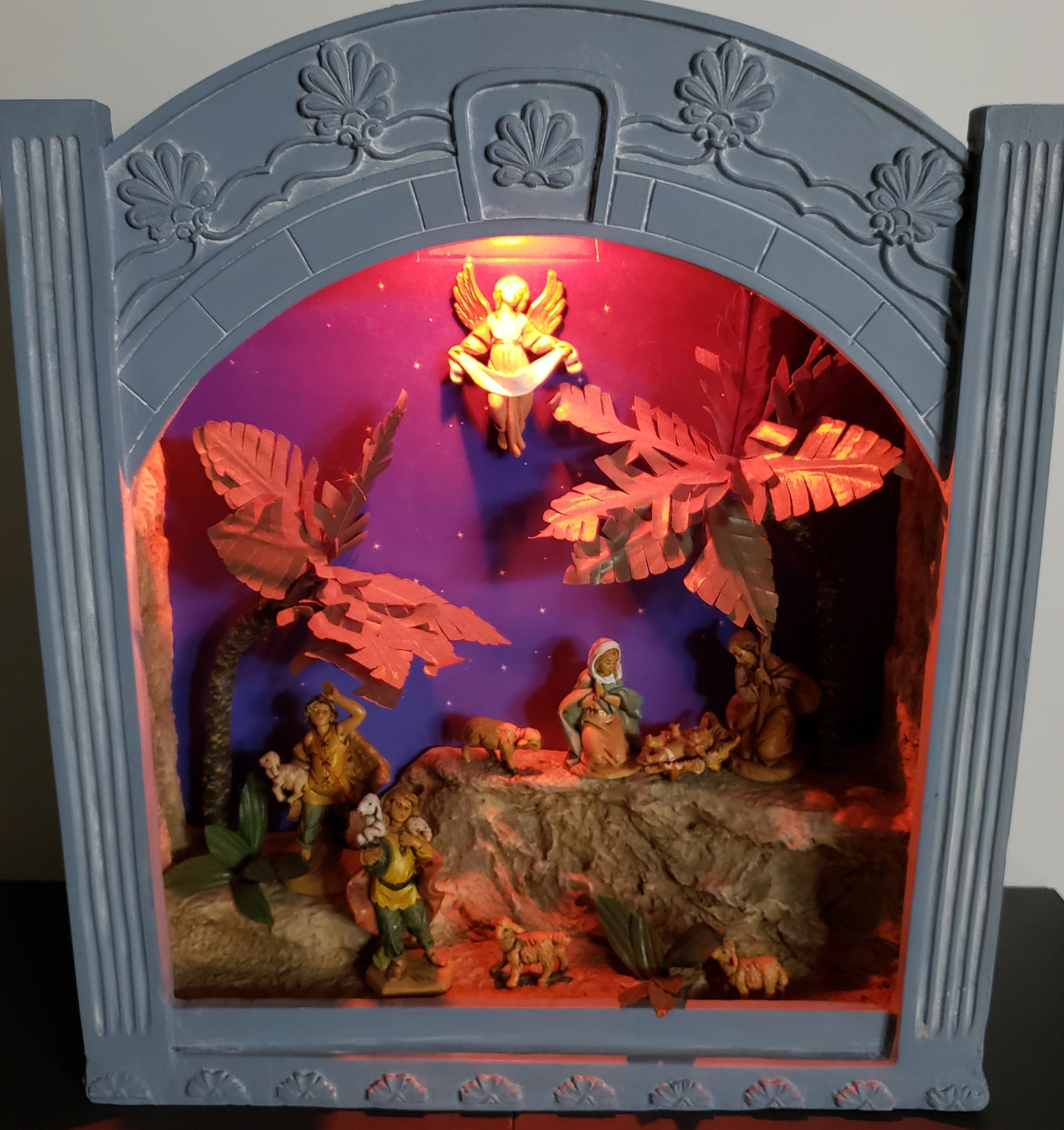 Nacimiento iluminado Fontanini Heirloom de 2-1/2"