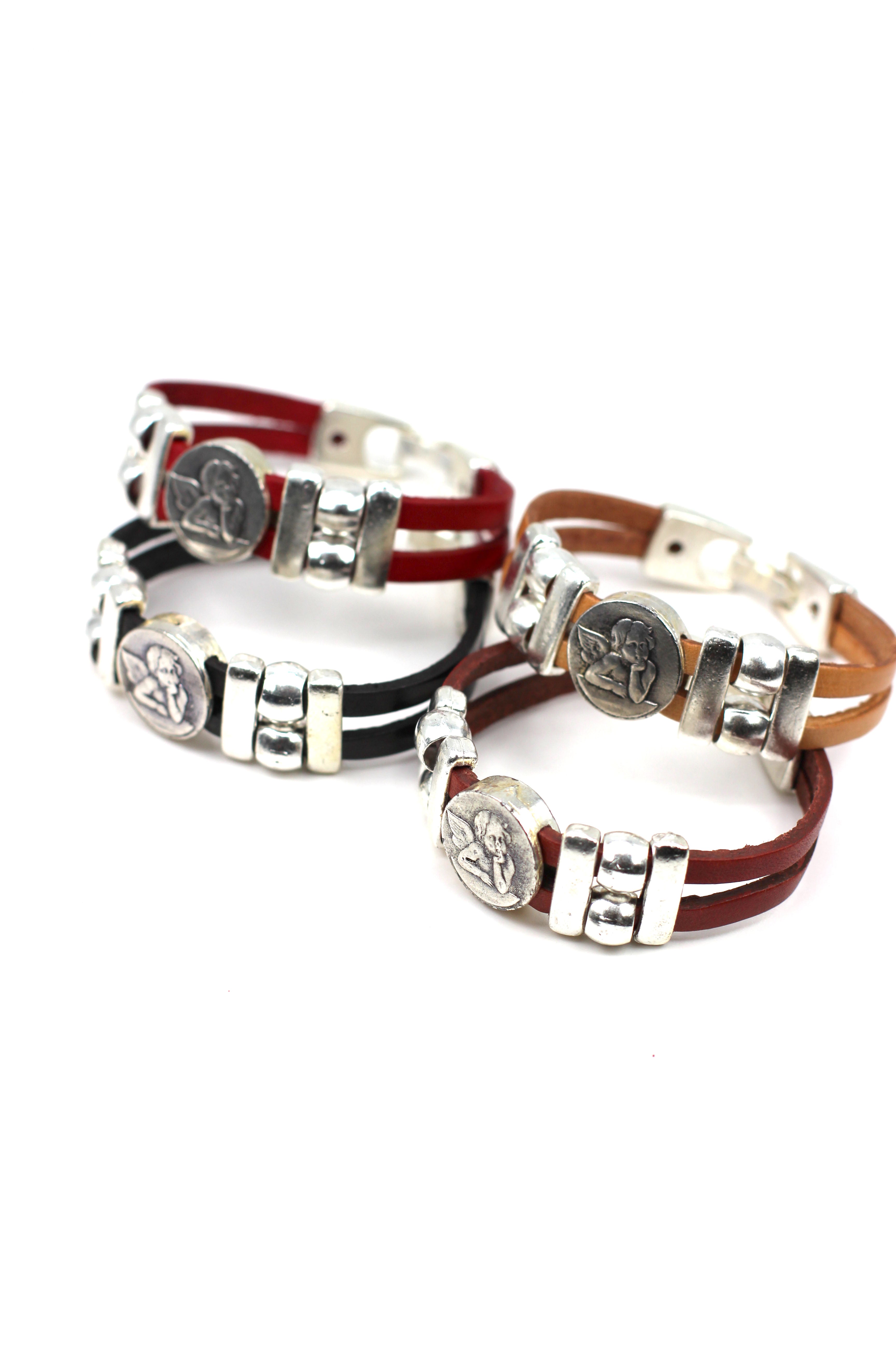 Pulsera de El Ángel de la Guarda joyería artesanal con Doble Tira de Cuero de Graciela's Collection