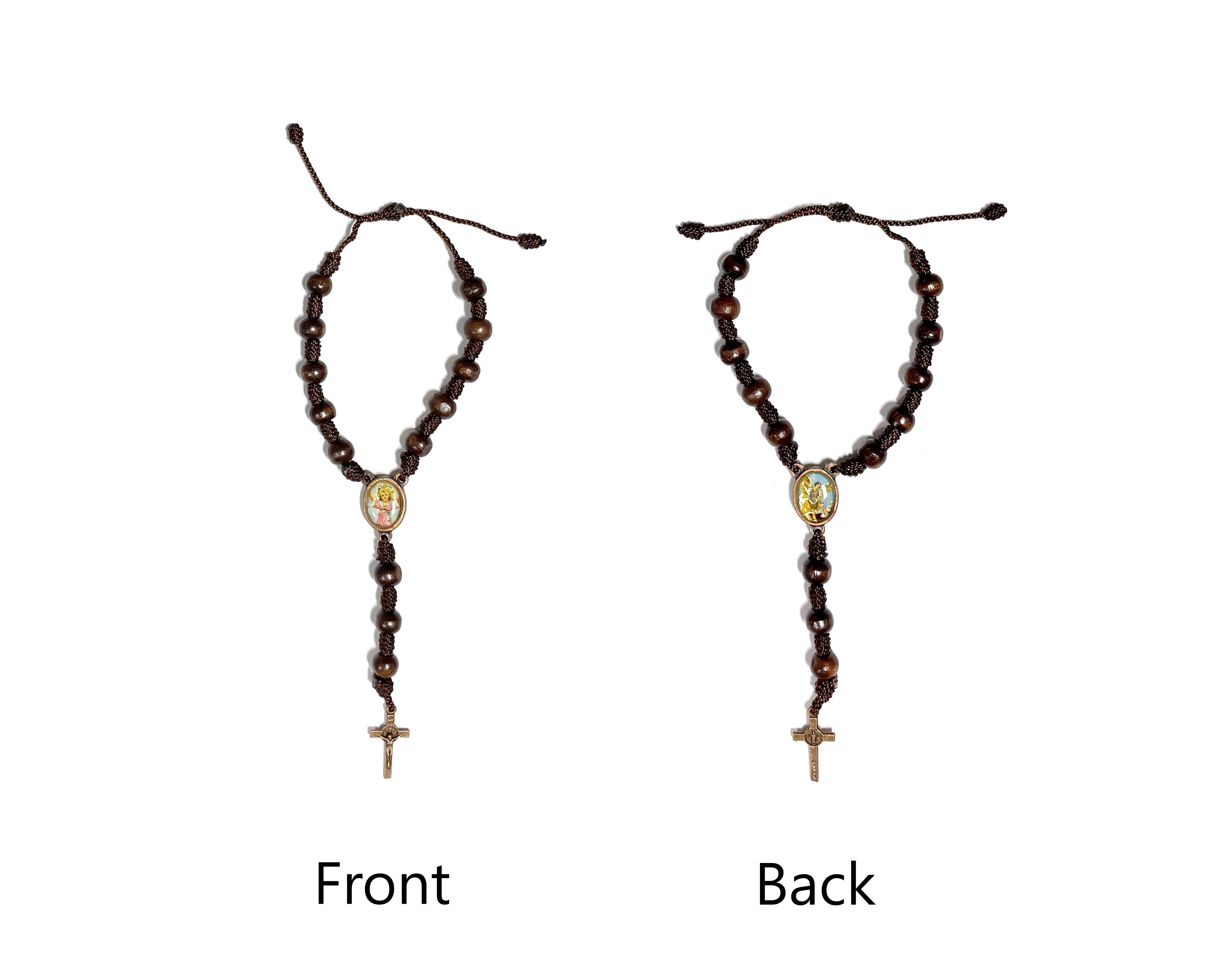 Wooden and adjustable cord decade for cars