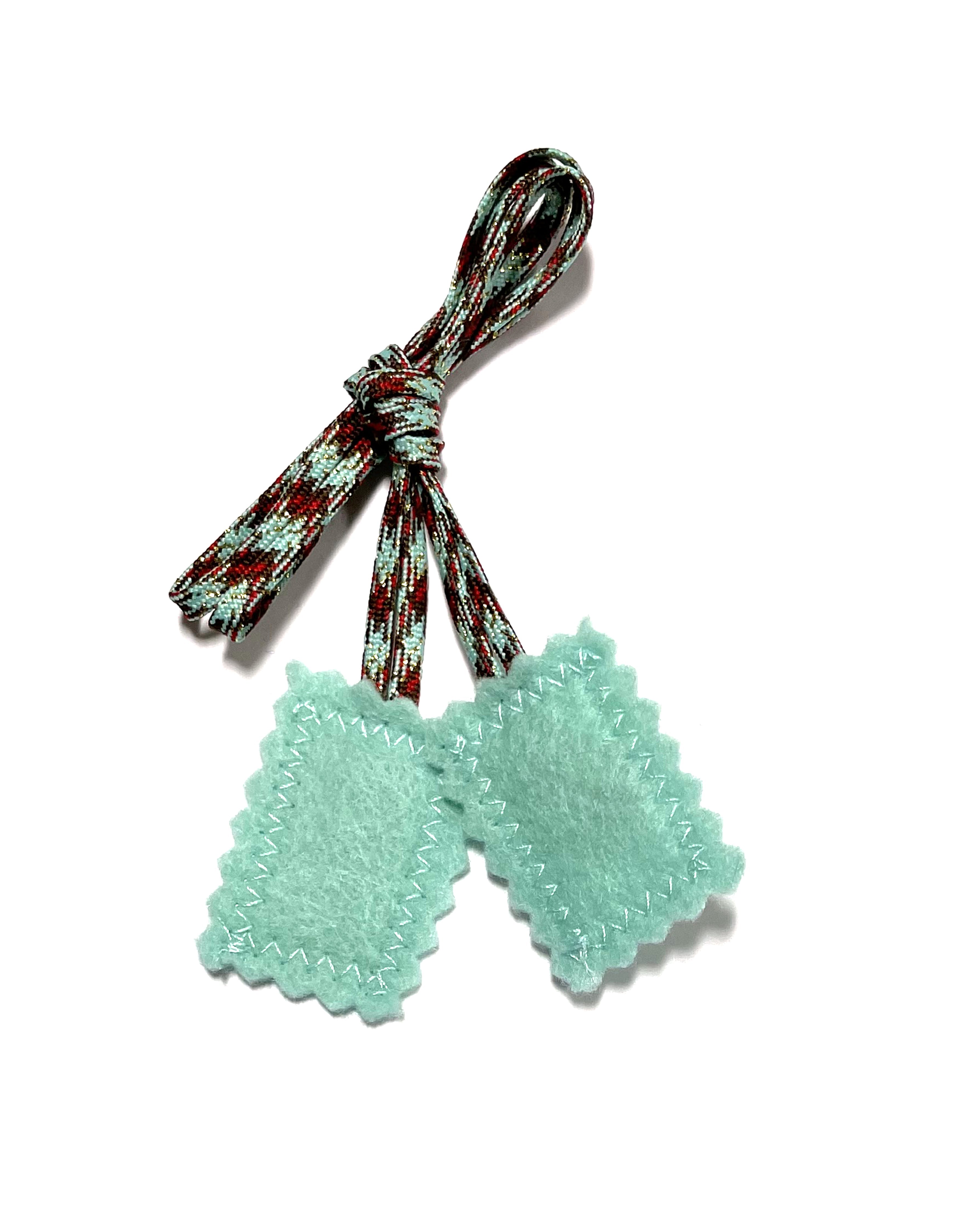 Scapular of Our Lady of Lourdes and Sacred Heart of Jesus. Escapulario de Nuestra señora de Lourdes y El sagrado corazón de Jesús