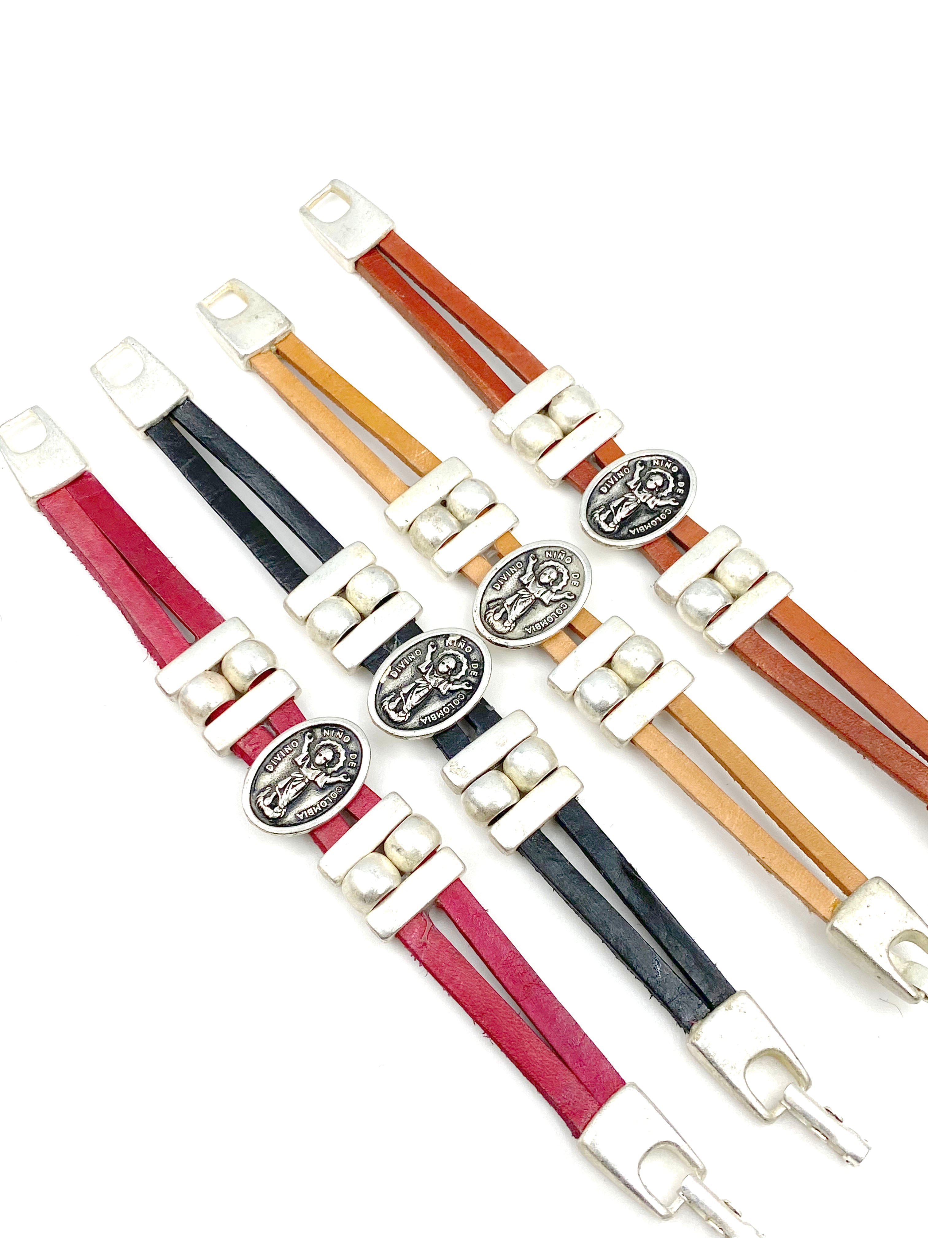 Pulsera Divino Niño Jesús pulsera joyería hecha a mano con tiras de Cuero Genuino Doble de Graciela's Collection