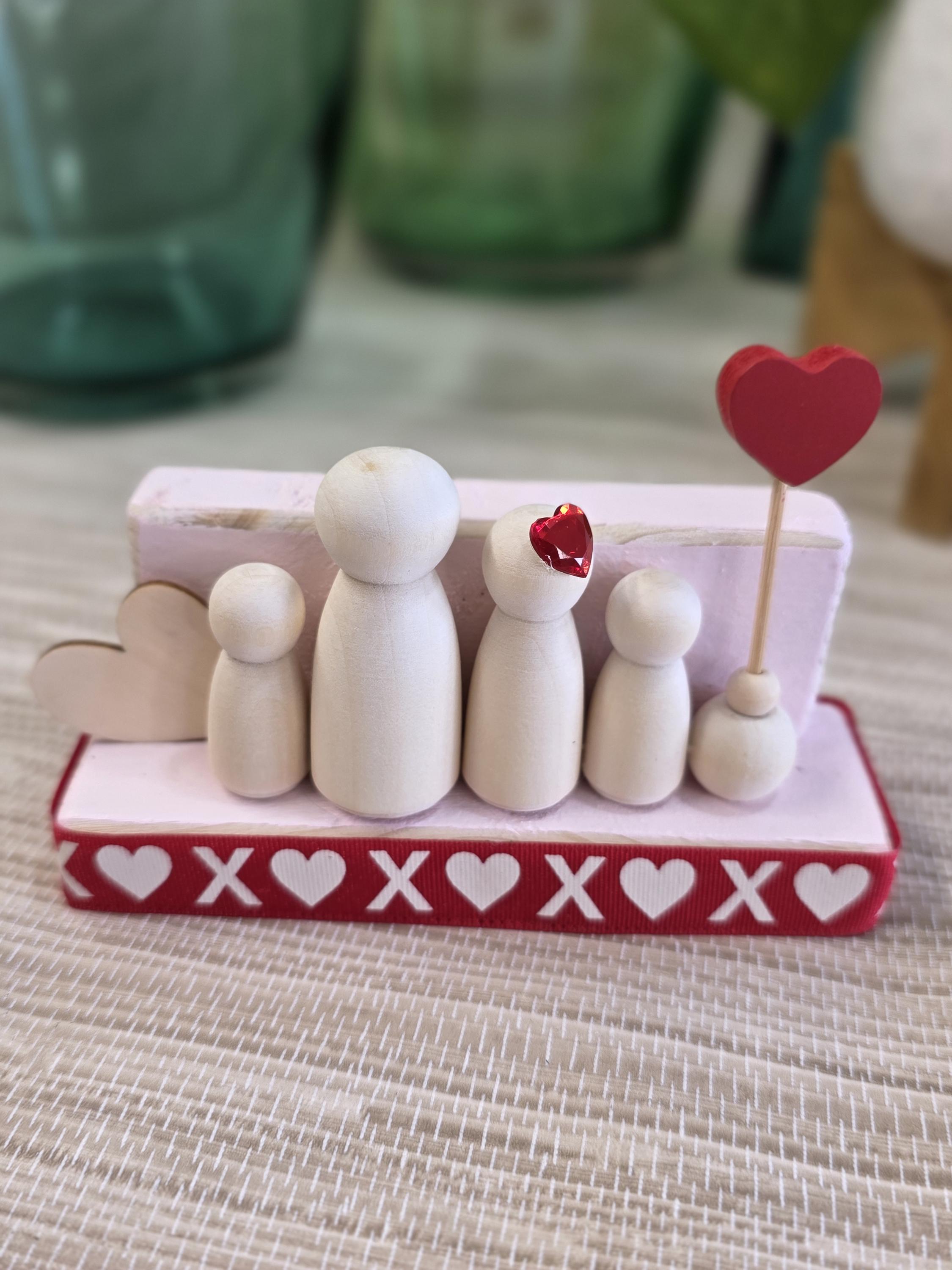 Family Wooden People Blocks - Family XOXO Set of 5 Ref. 004