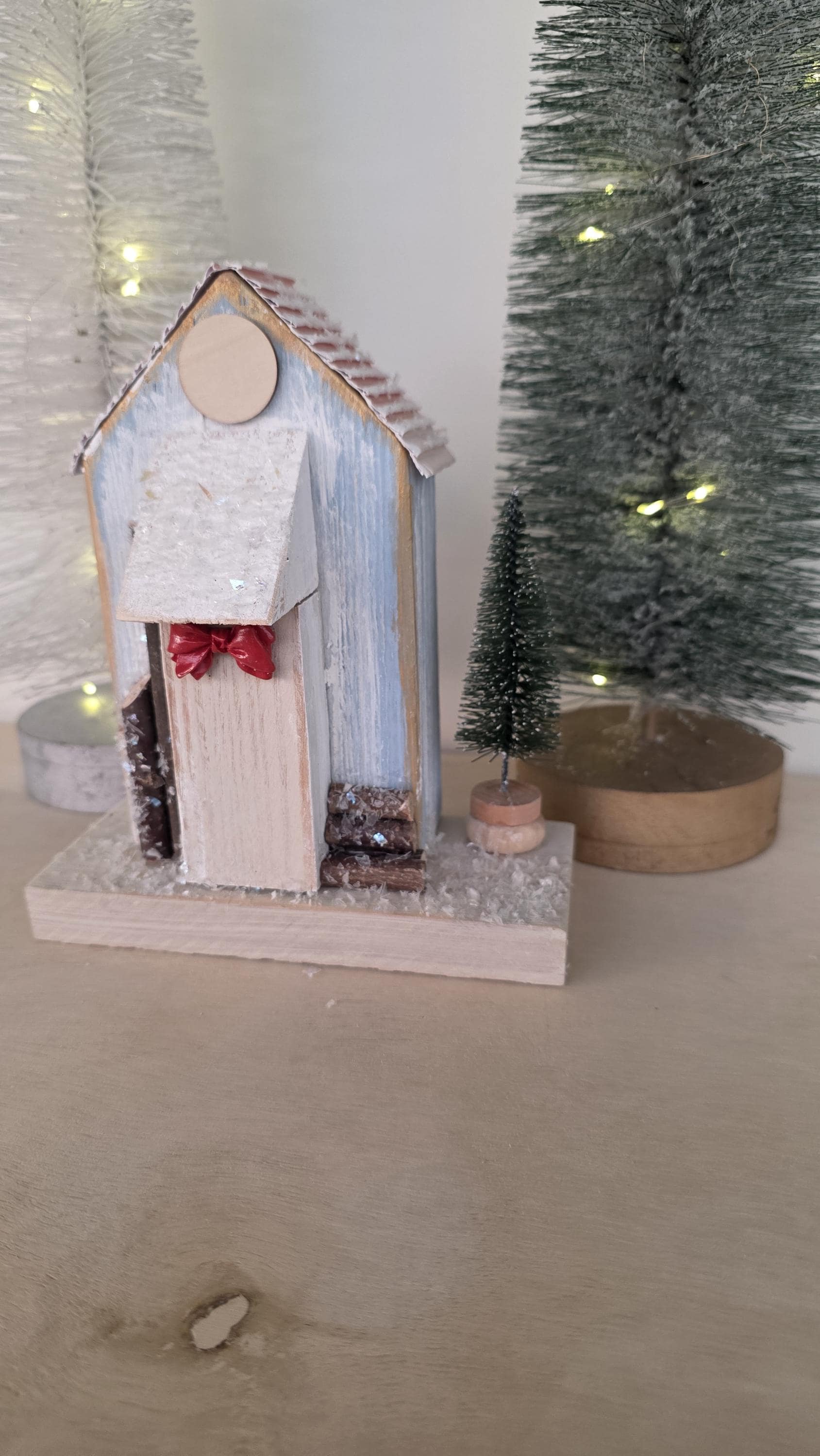 Christmas House Church with hooks Ref. 010