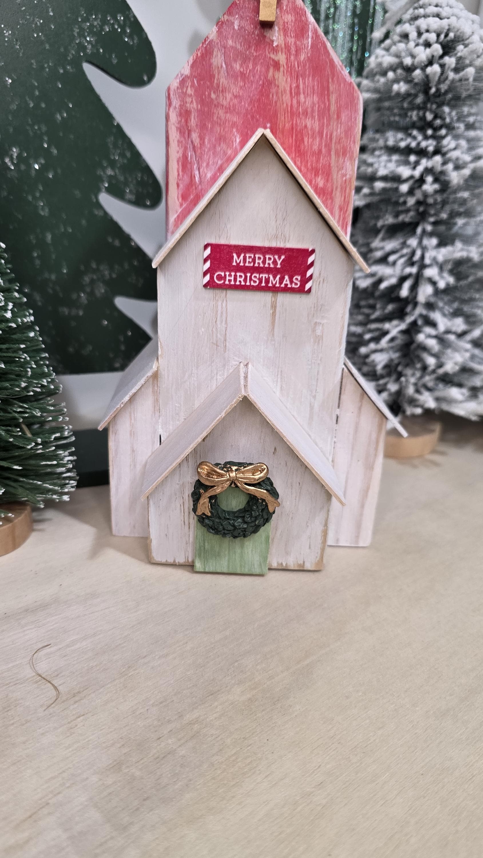 Christmas Church Church with hooks Ref. 010