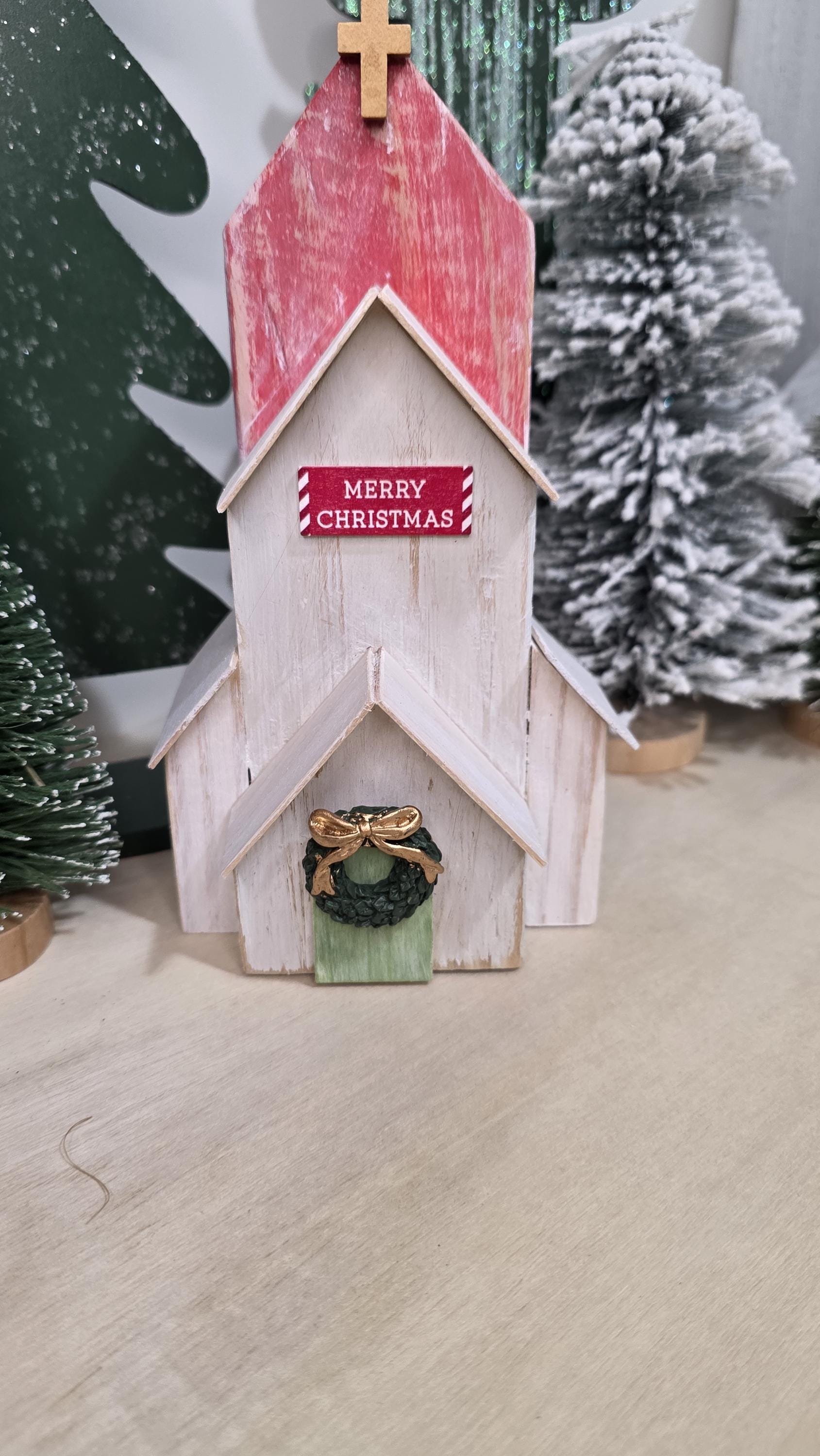 Christmas Church Church with hooks Ref. 010