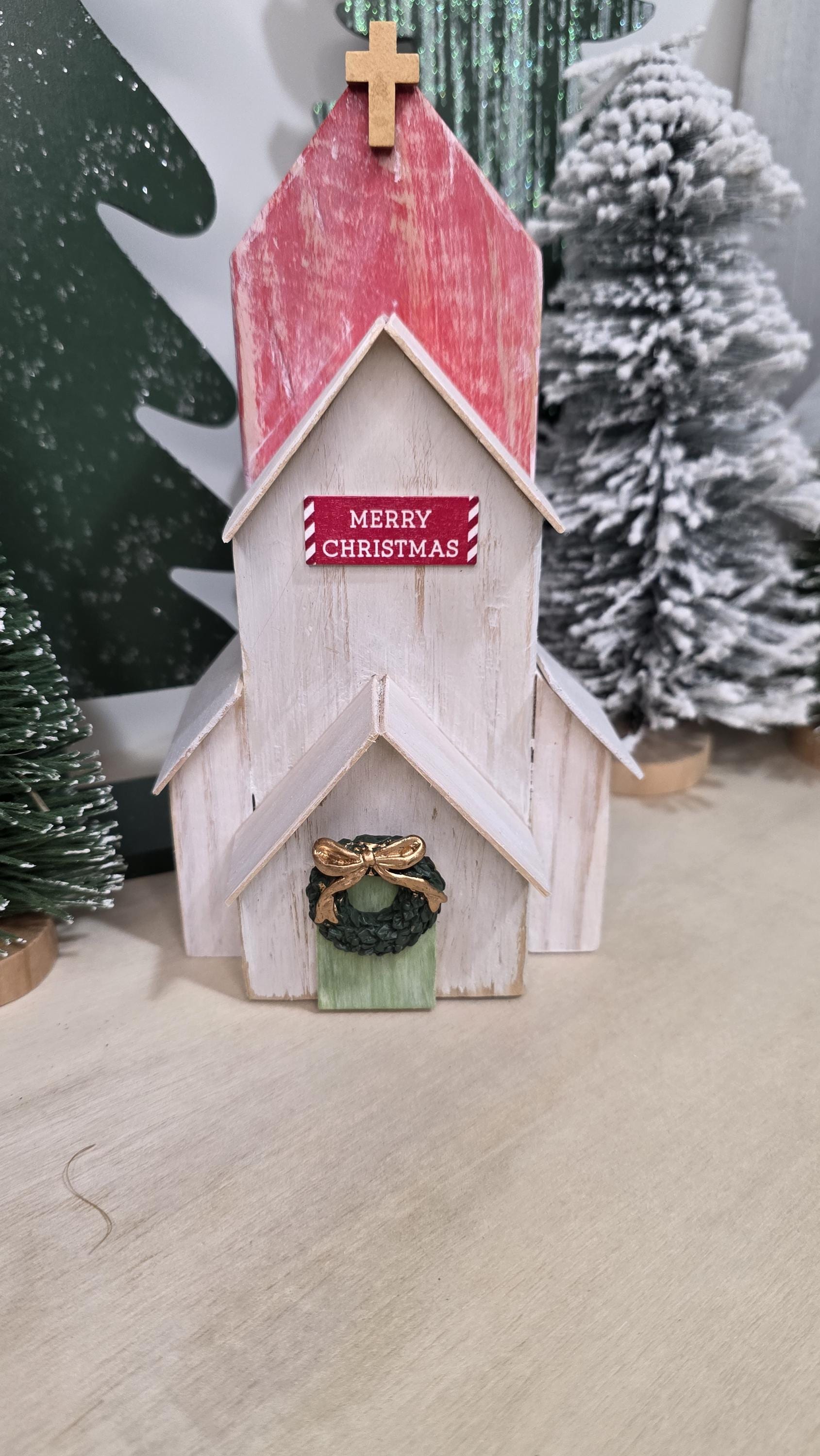 Christmas Church Church with hooks Ref. 010