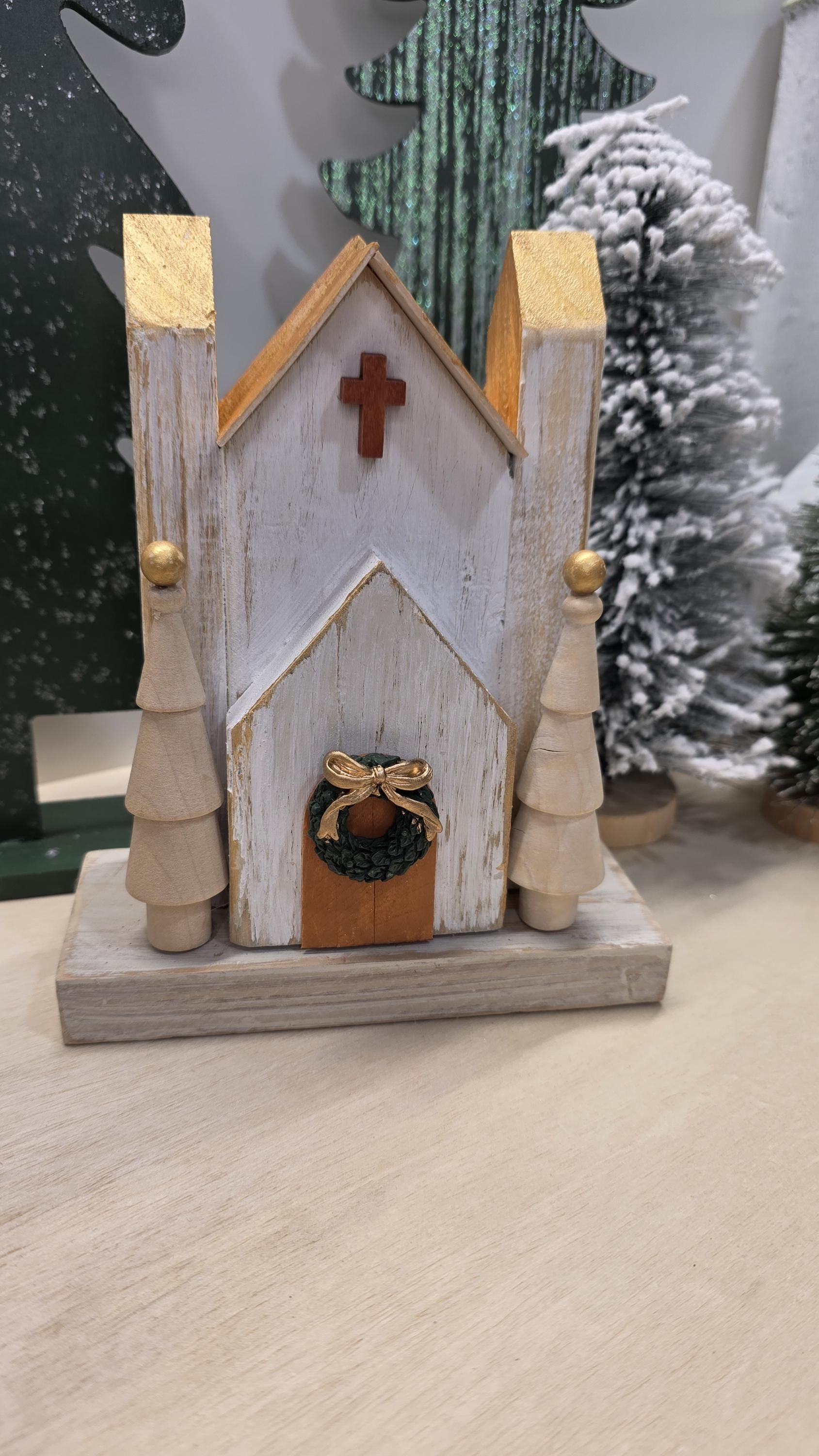 Christmas Church Church with hooks Ref. 010