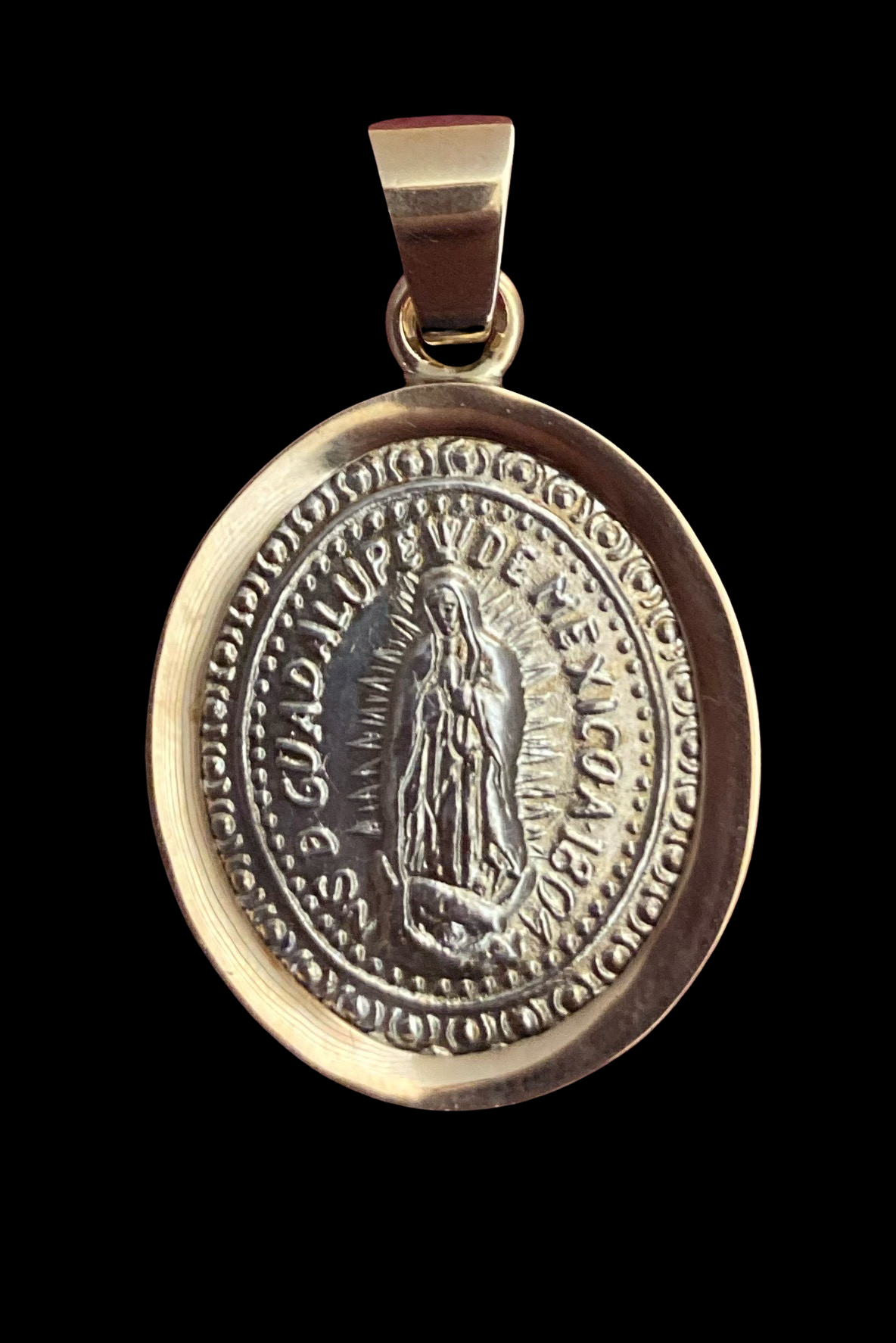 Medalla Virgen de Guadalupe en Oro de 14kt Pequeña