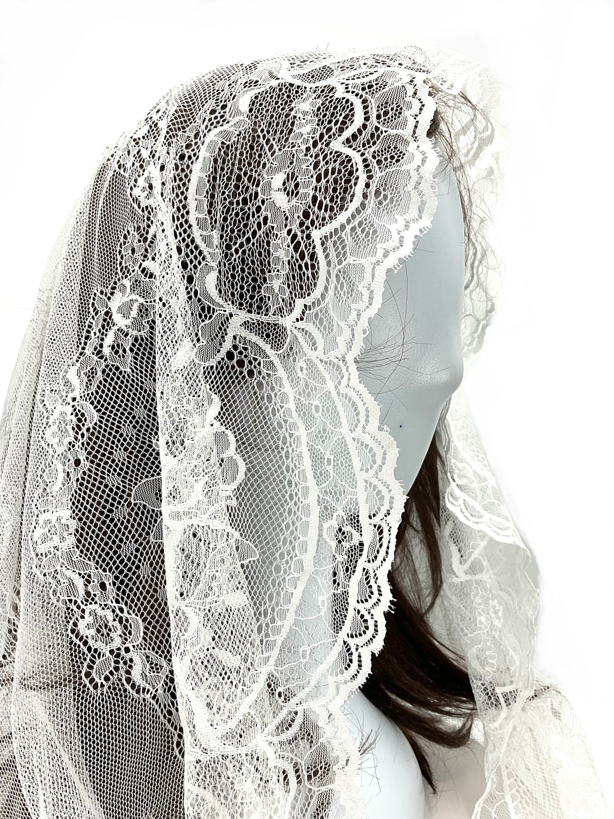 White Spanish Veil 4' x 2'