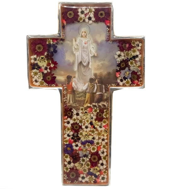 Cruz de pared de Nuestra Señora de Fátima con flores prensadas de 11" x 7"