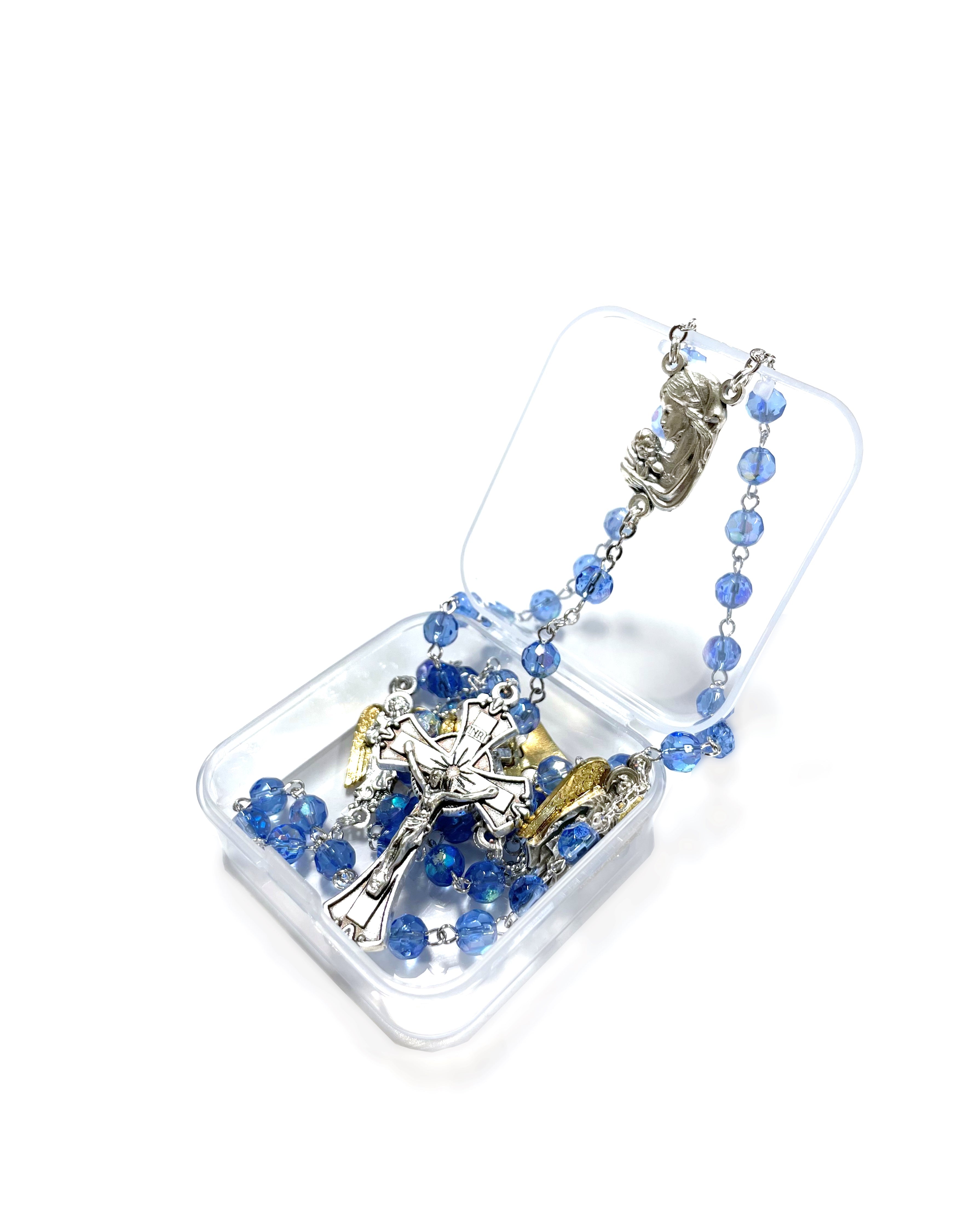 Rosario de cristal azul con medallas de los tres Arcángeles y el Ángel de la Guarda