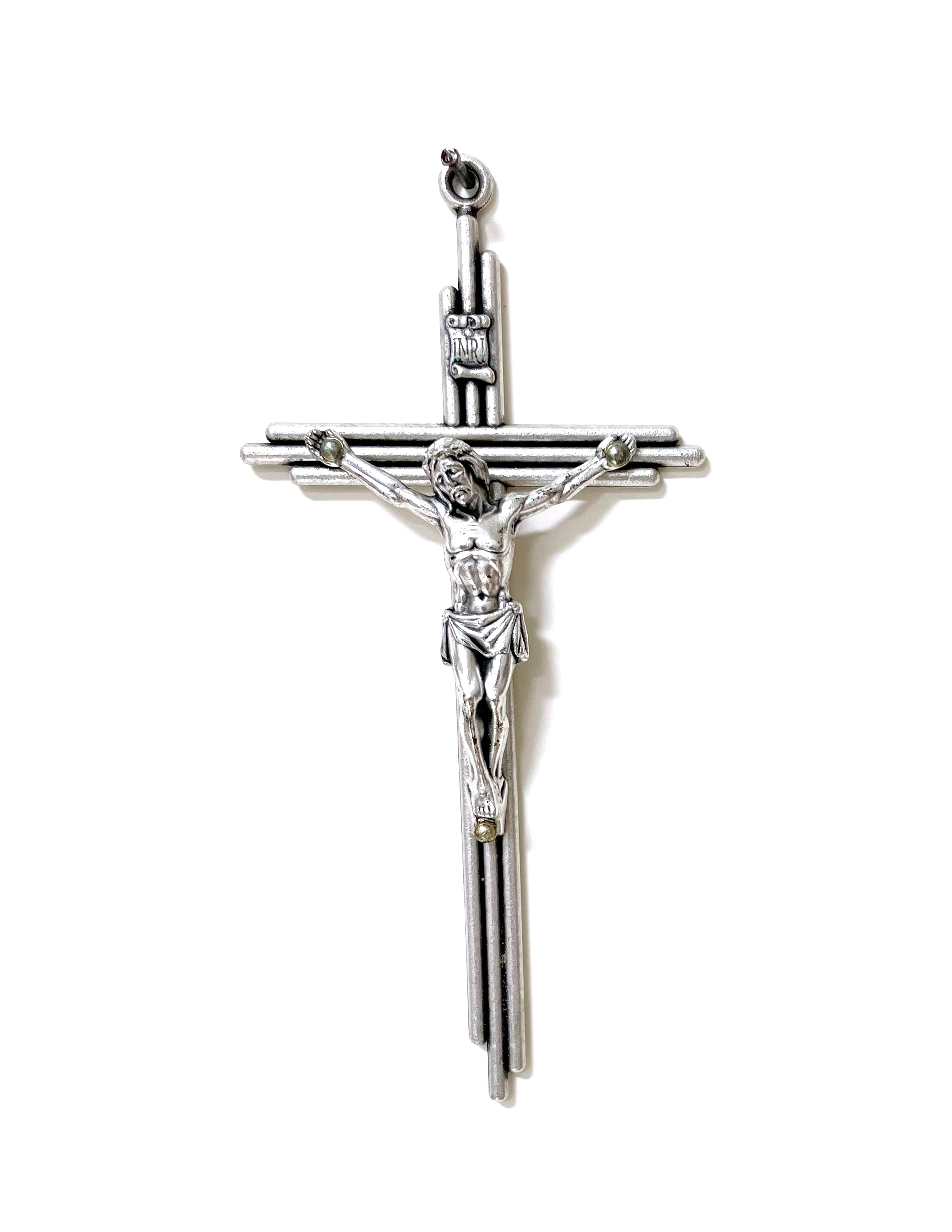 Crucifijo de metal rústico de 5,5"
