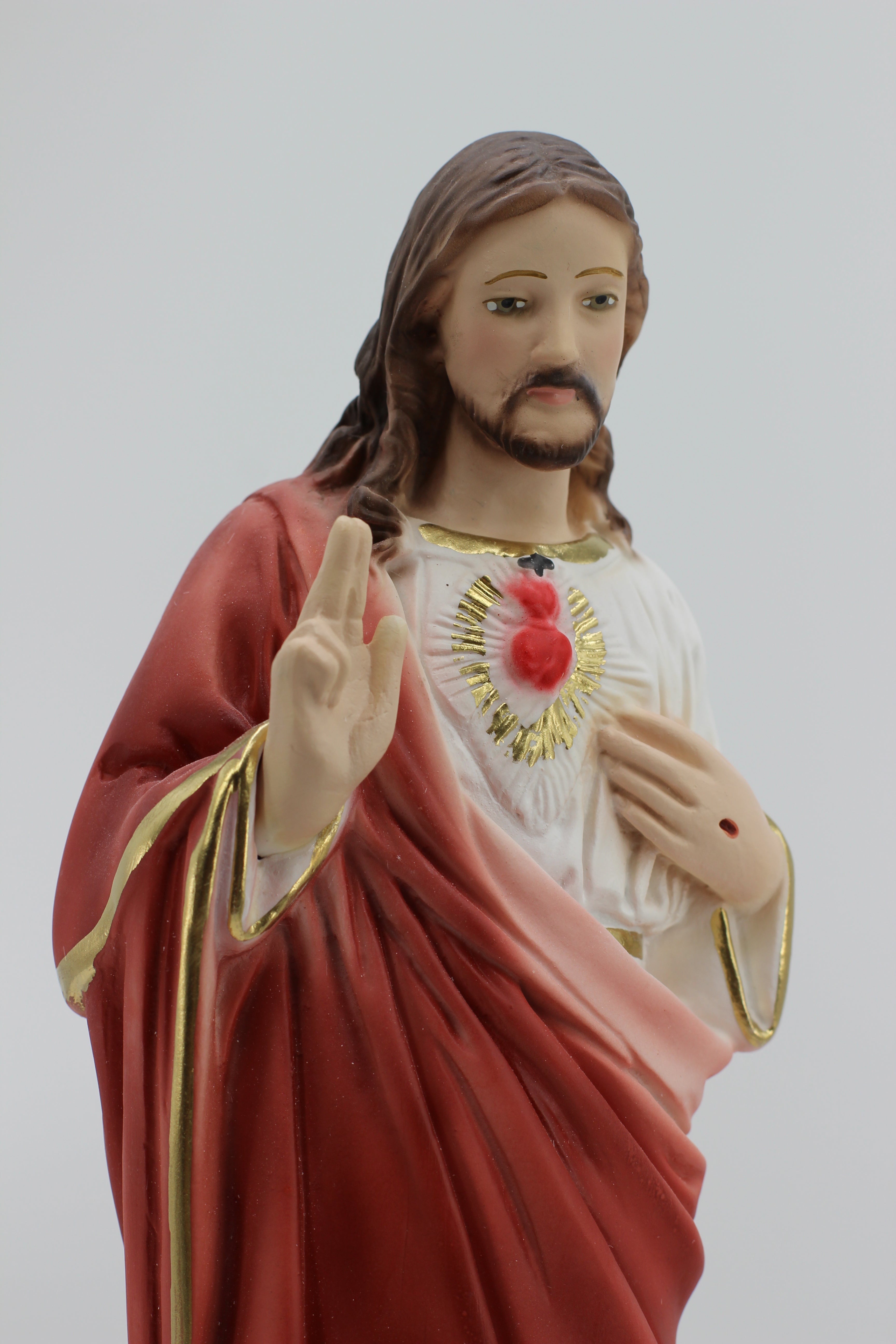 Estatua del Sagrado Corazón de Jesús Bendiciendo de The Faith Gift Shop - Pintada a mano en Italia - Nuestra colección de Toscana - Sagrado Corazón de Jesús Bendiciendo