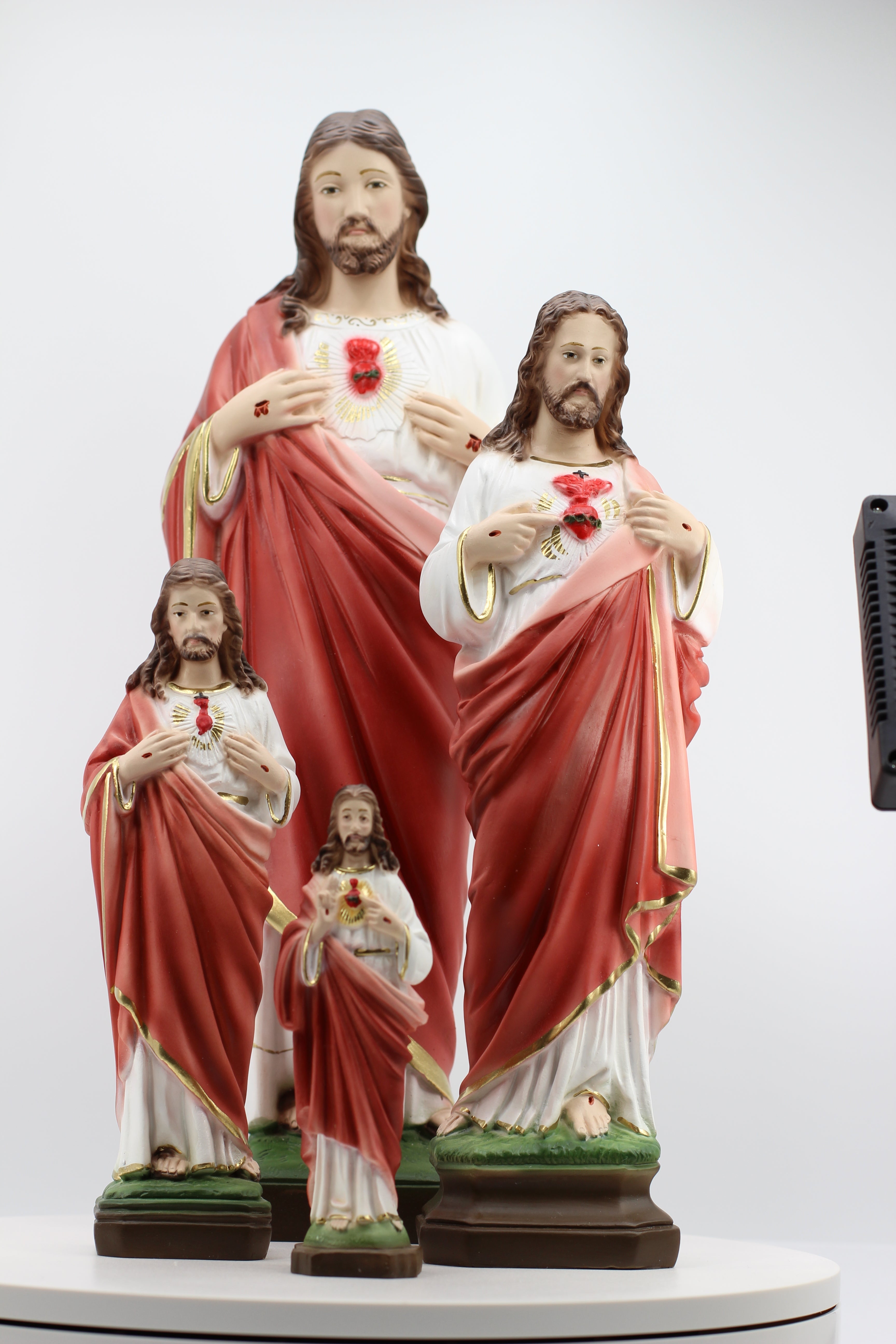 Estatua del Sagrado Corazón de Jesús de The Faith Gift Shop - Pintada a mano en Italia - Nuestra colección de Toscana - / Sagrado Corazon de Jesus