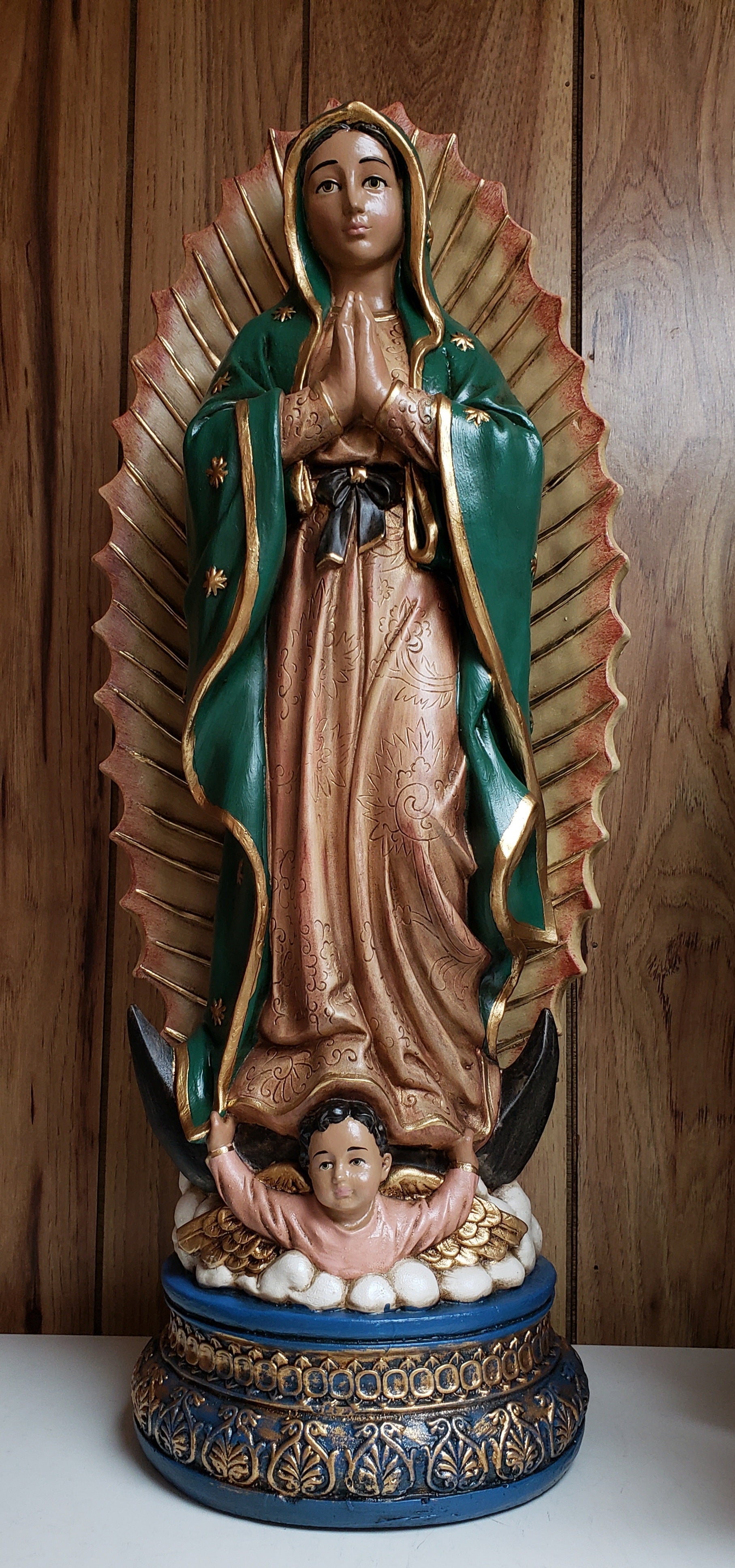 24" Nuestra Señora de Guadalupe se encuentra