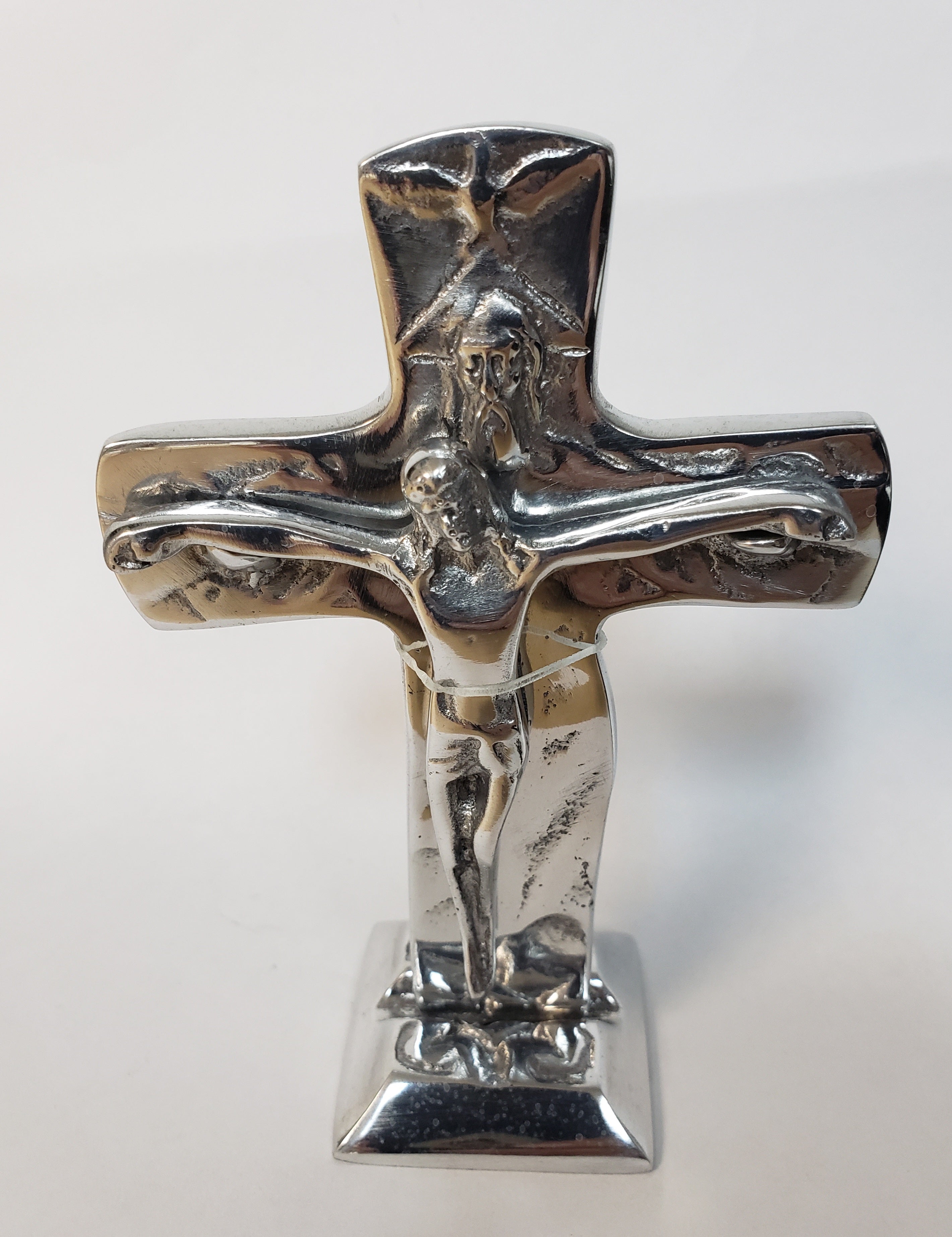 Crucifijo de peltre con la Trinidad y Dios Padre, Hijo y Espíritu Santo