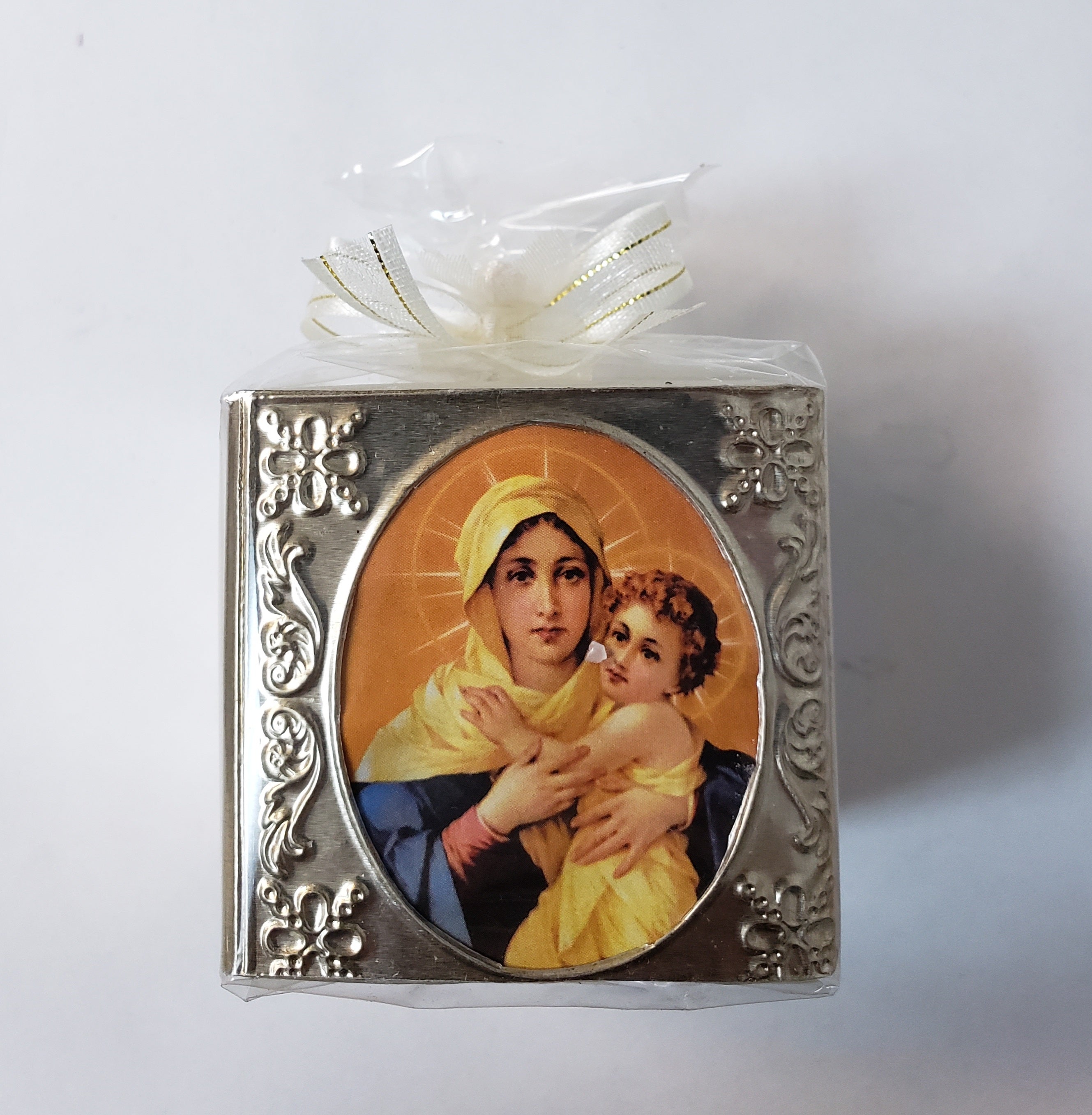 Hand Made Square Candle/Favors / 3 PIECE