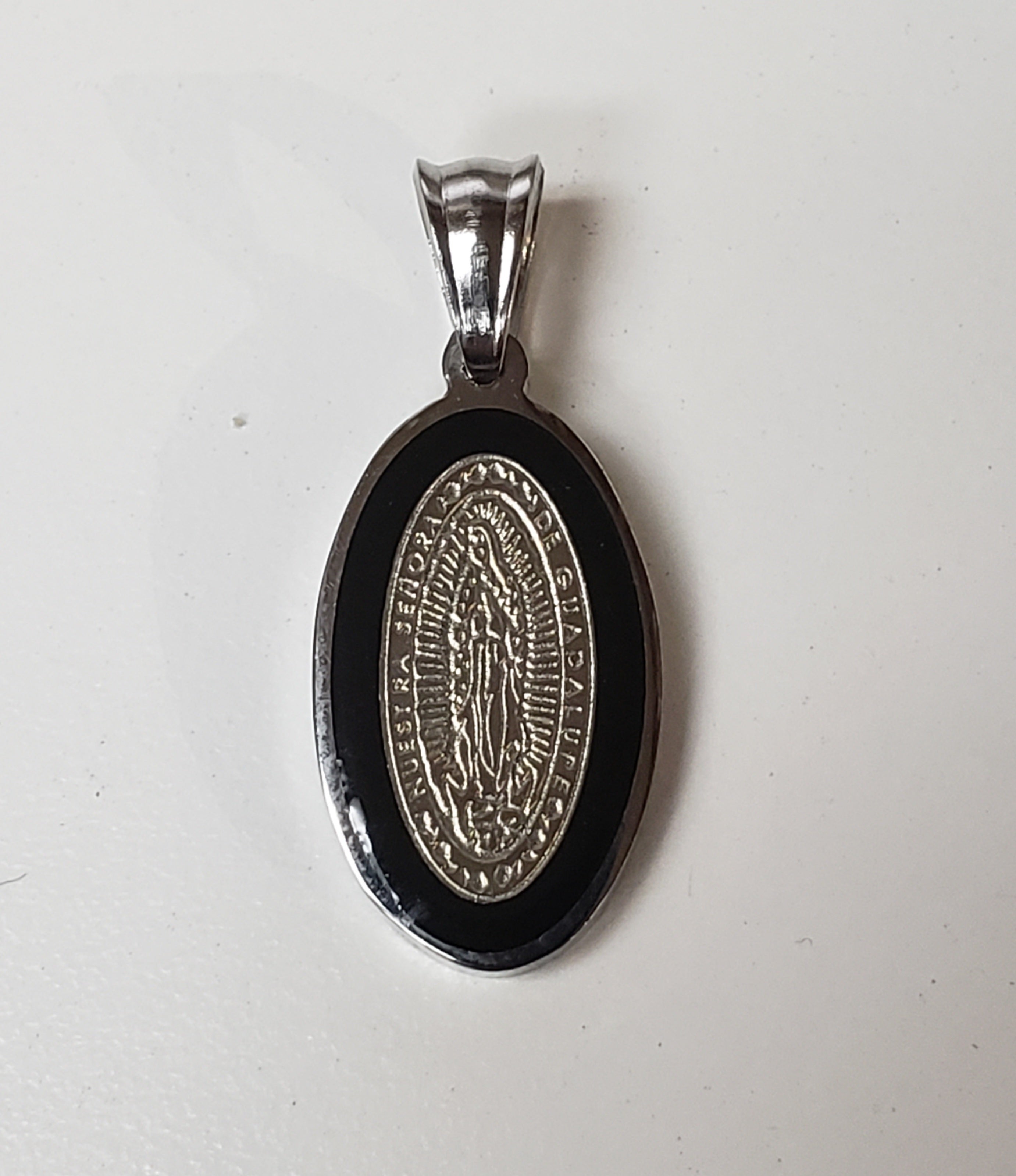 Medalla de Nuestra Señora de Guadalupe Esmaltada en Color - Acero Inoxidable