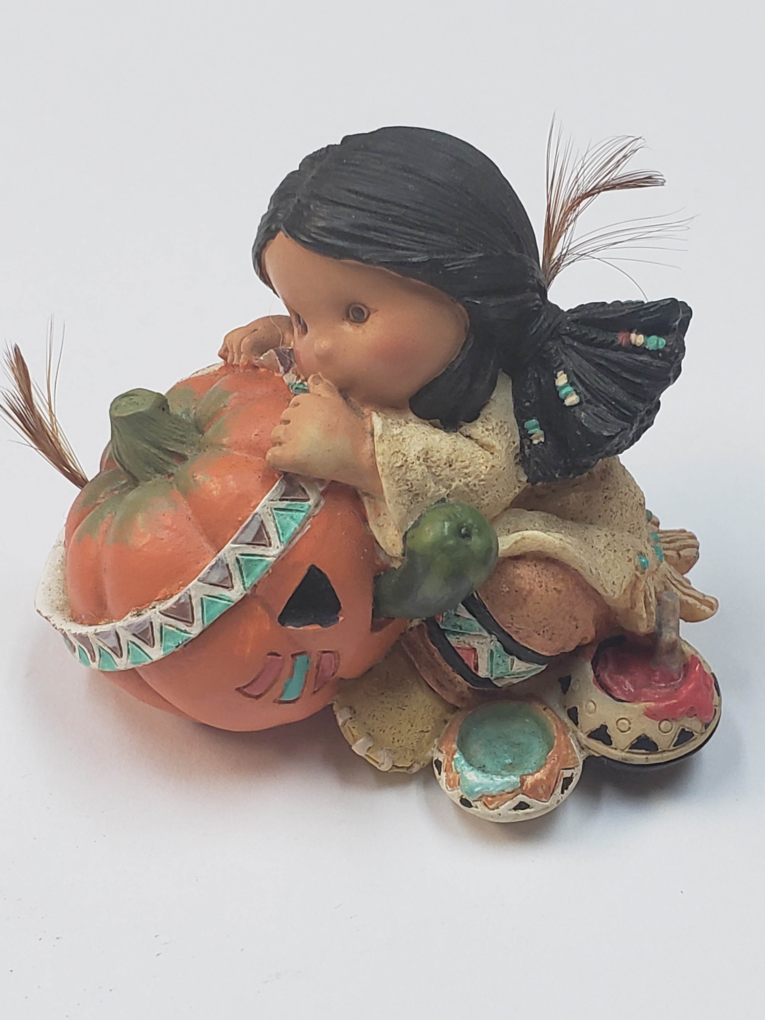 Figuras de nativos americanos de la colección Friends Of The Feather de Enesco