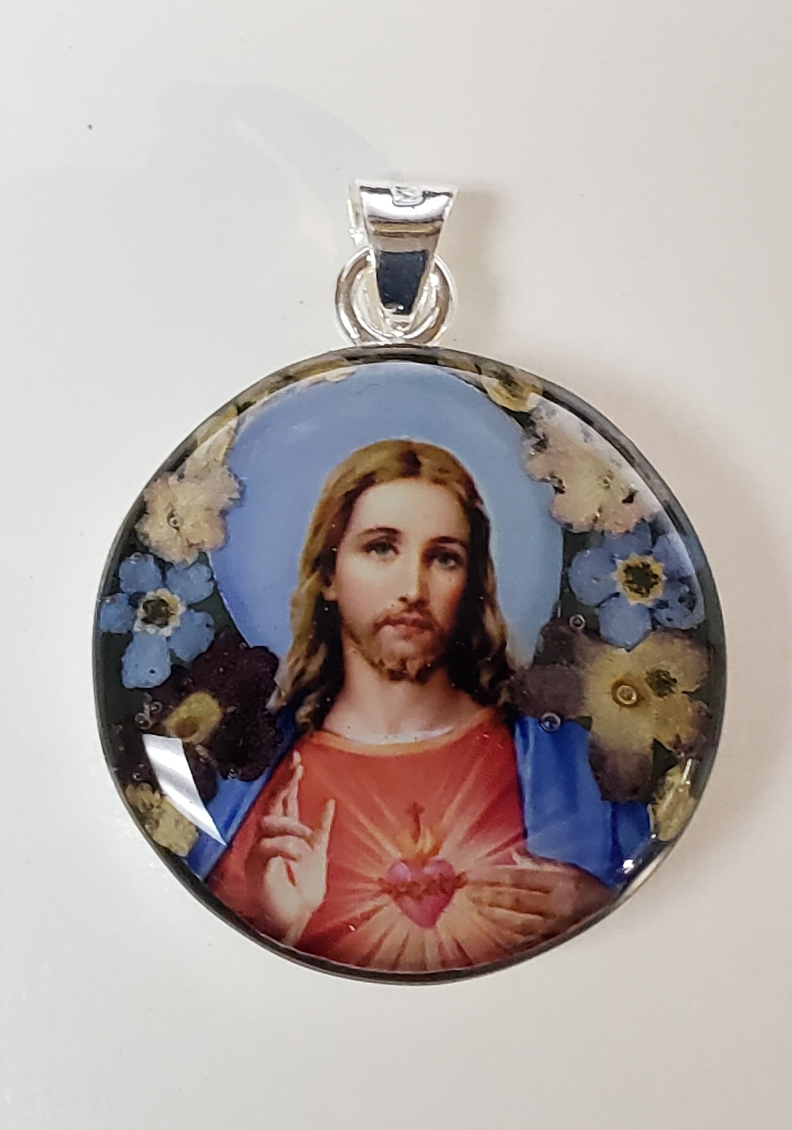 Medalla con Flores del Sagrado Corazón de Jesús