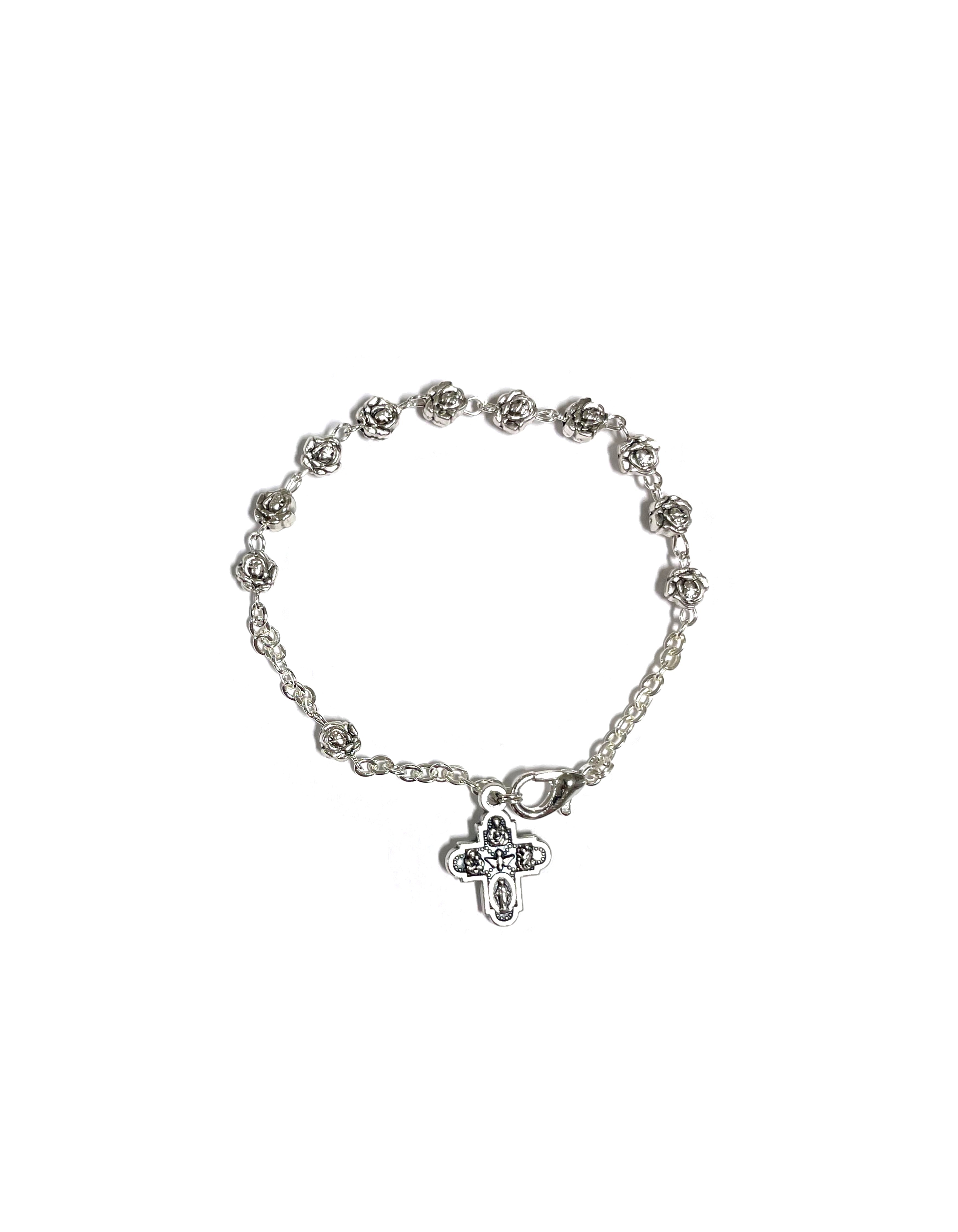 Pulsera de plata oxidada con década y pequeñas cuentas en forma de cruz de cinco puntas y rosa