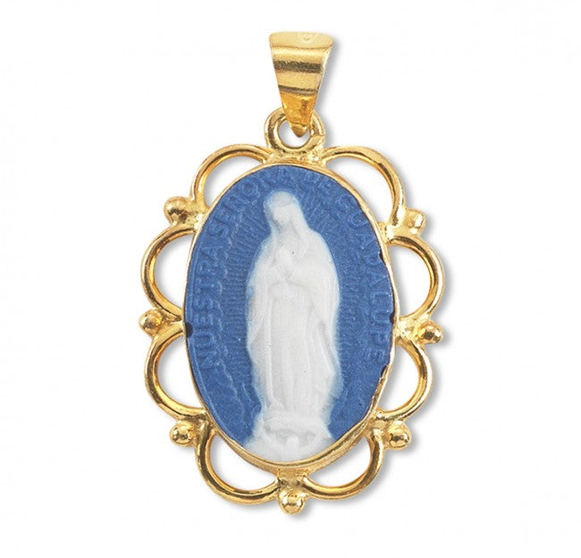 Medalla con camafeo de Nuestra Señora de Guadalupe en plata de ley y oro azul oscuro