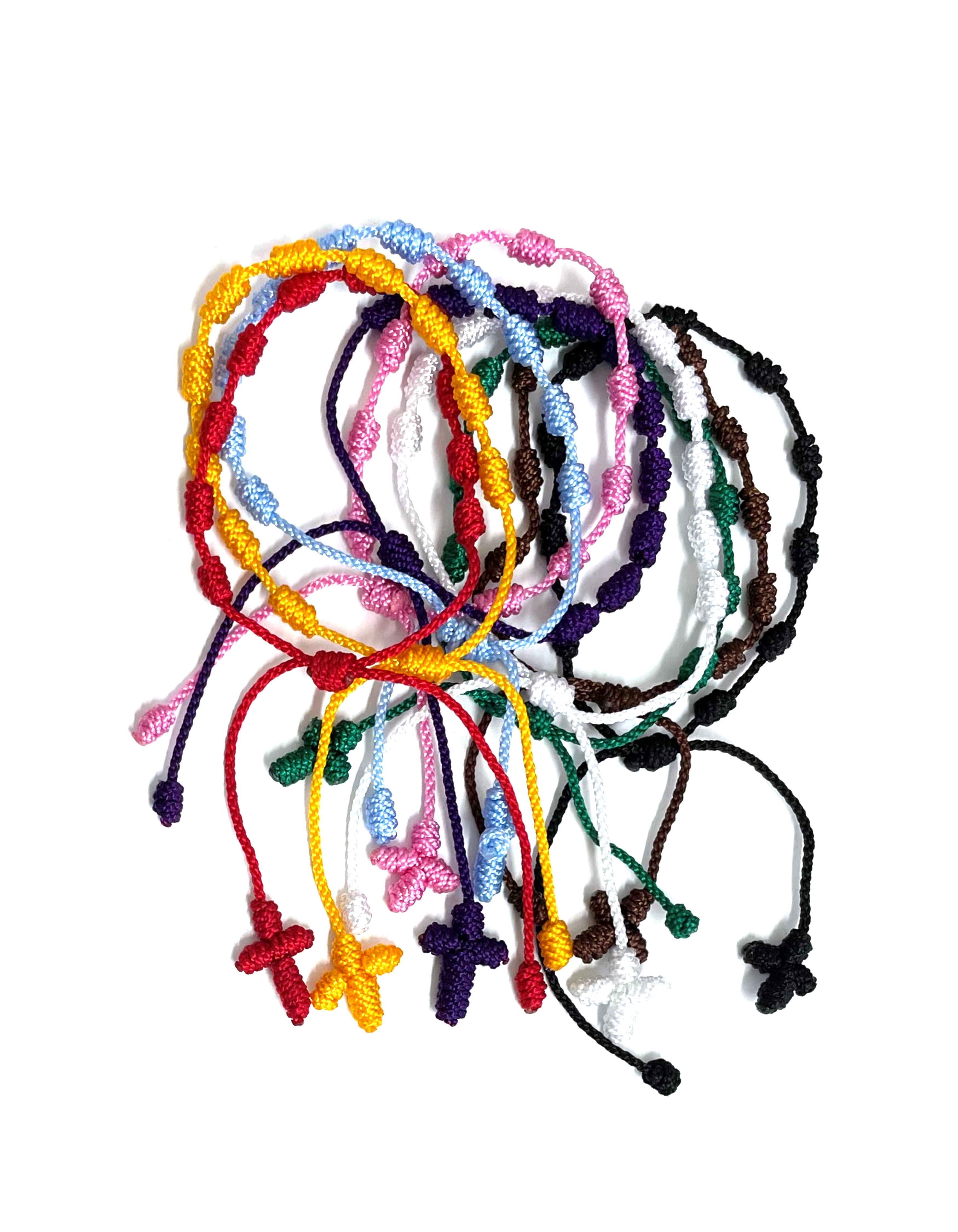 Pulsera de década anudada con hilos en colores vivos