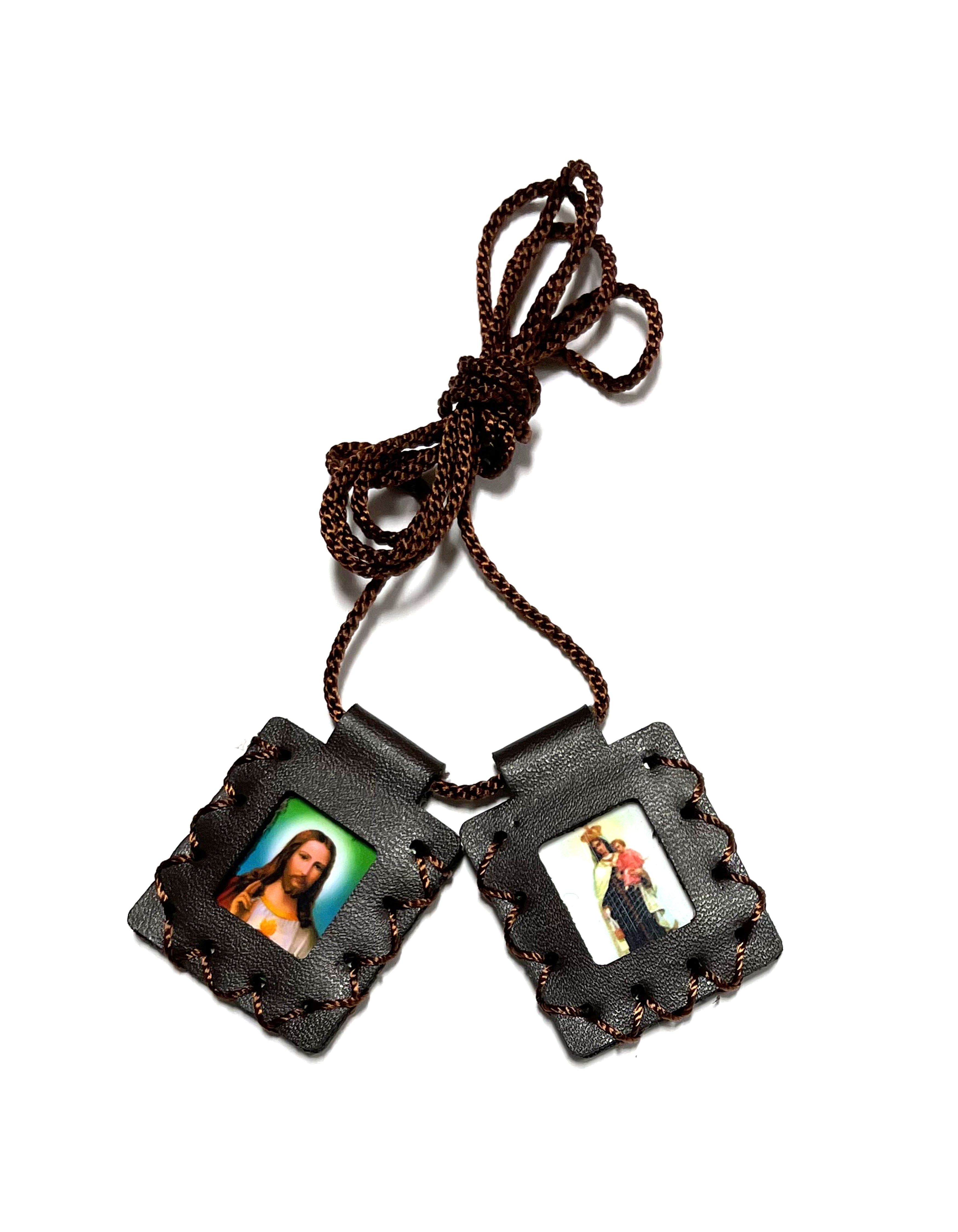 Escapulario de cuero tradicional de Nuestra Señora del Carmen, Escapulario de cuero tradicional de La Virgen del Carmen