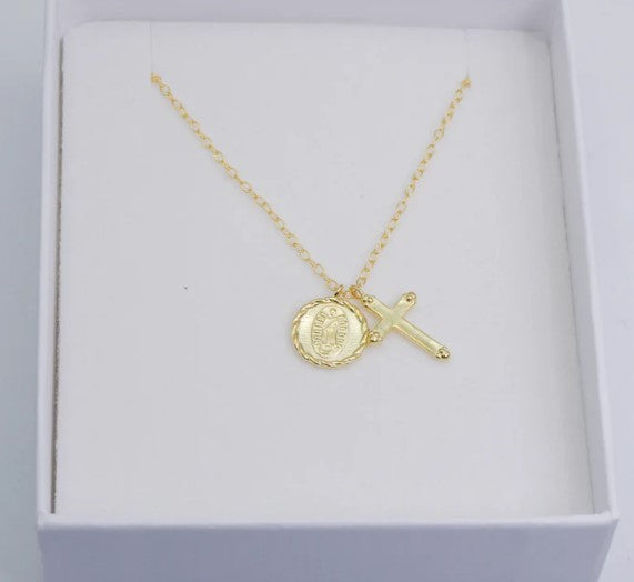 Collar de cruz de plata bañada en oro y Guadalupe
