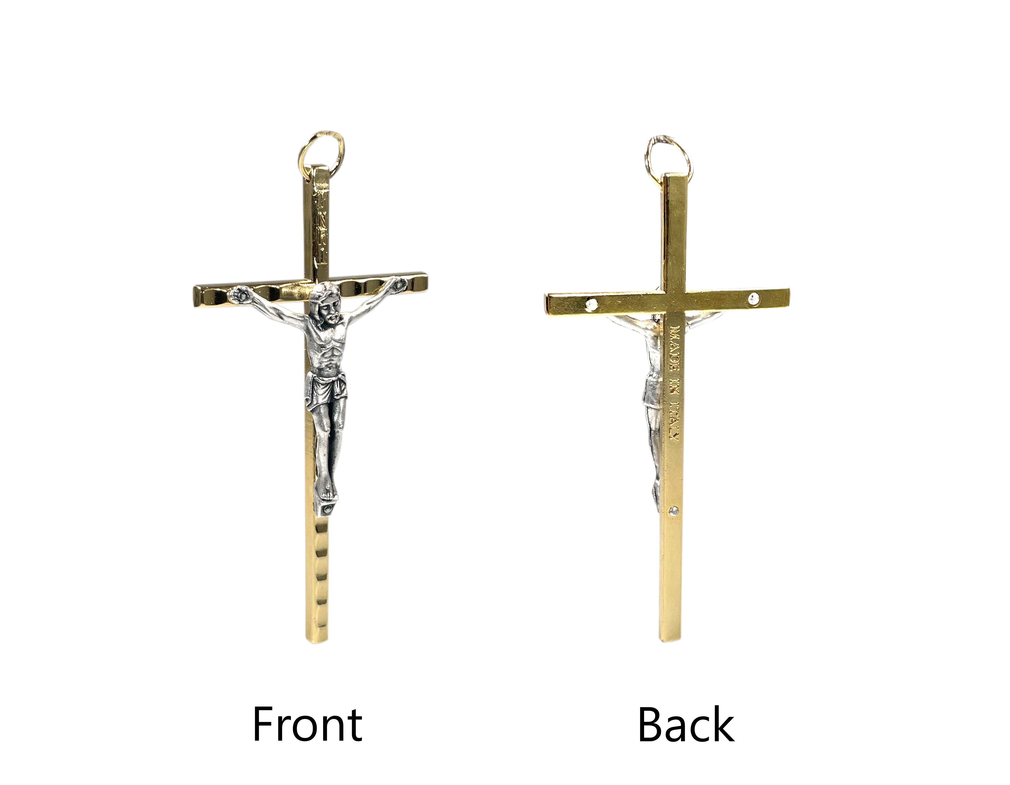 Crucifijo con postes martillados en oro y detalles en plata oxidada 4.5"