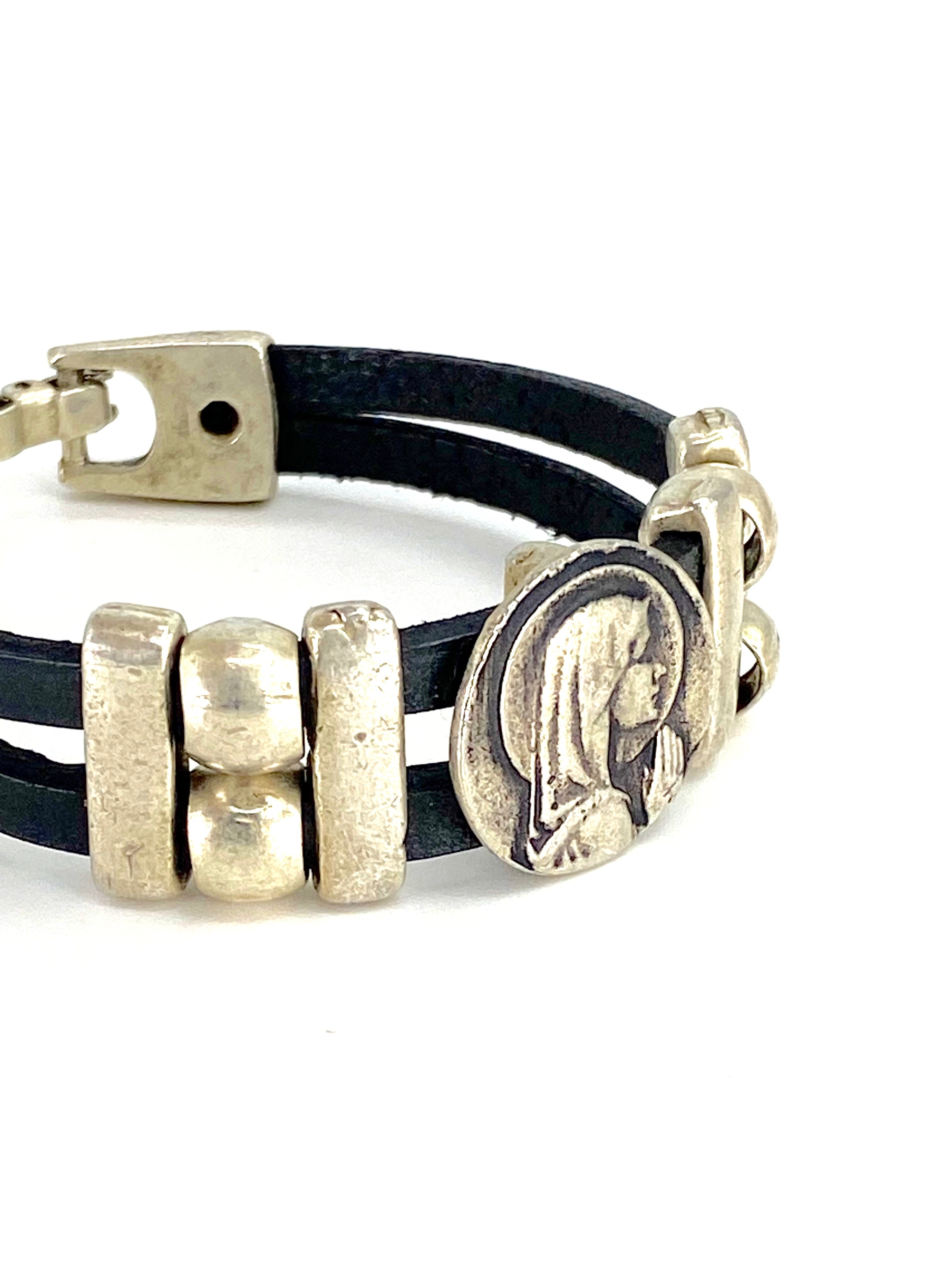 Pulsera Virgen María Vintage joyería artesanal con Doble Correa de Piel de Graciela's Collection