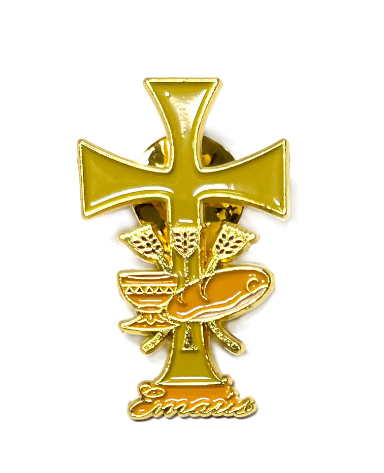 Emmaus lapel pin special for retreats made of golden metal- Pin de Emaús especial para retiros hecho en metal dorado