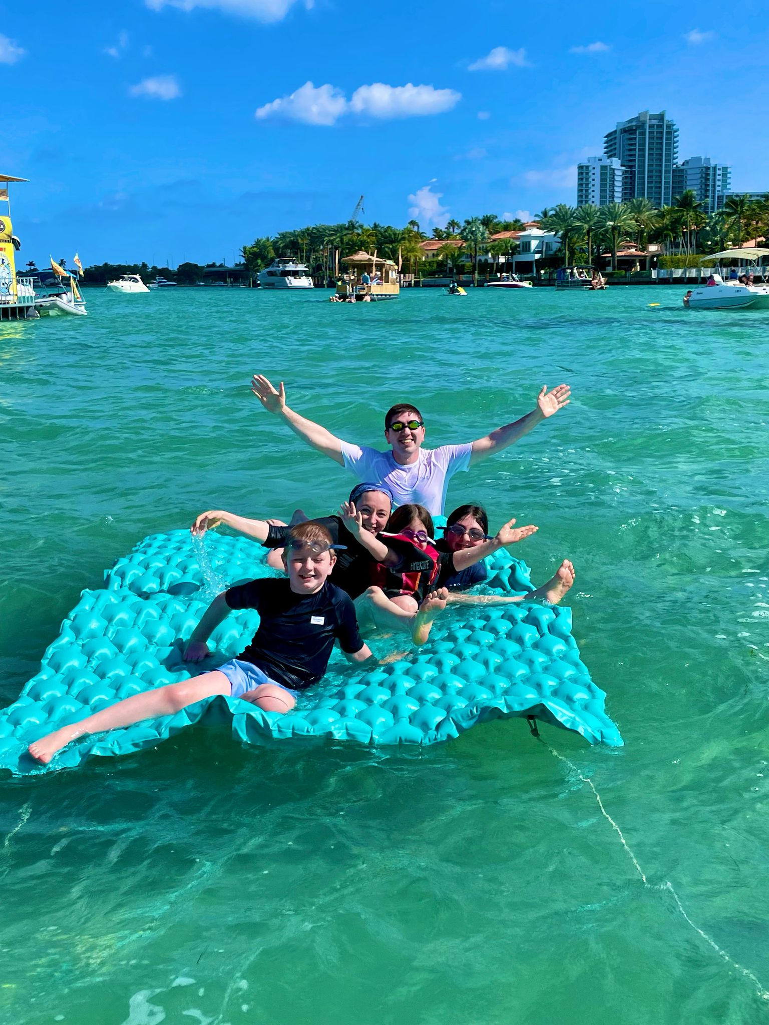 La mejor aventura en barco privado en Miami: ¡lujo, diversión y emociones te esperan!
