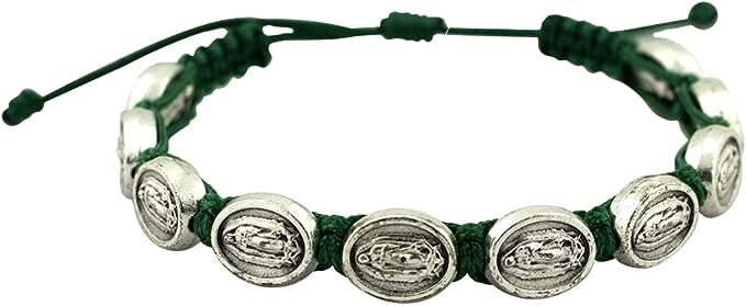 Pulsera tejida de Nuestra Señora de Guadalupe | Cordón verde resistente | 10 cuentas de medalla | Ajustable 