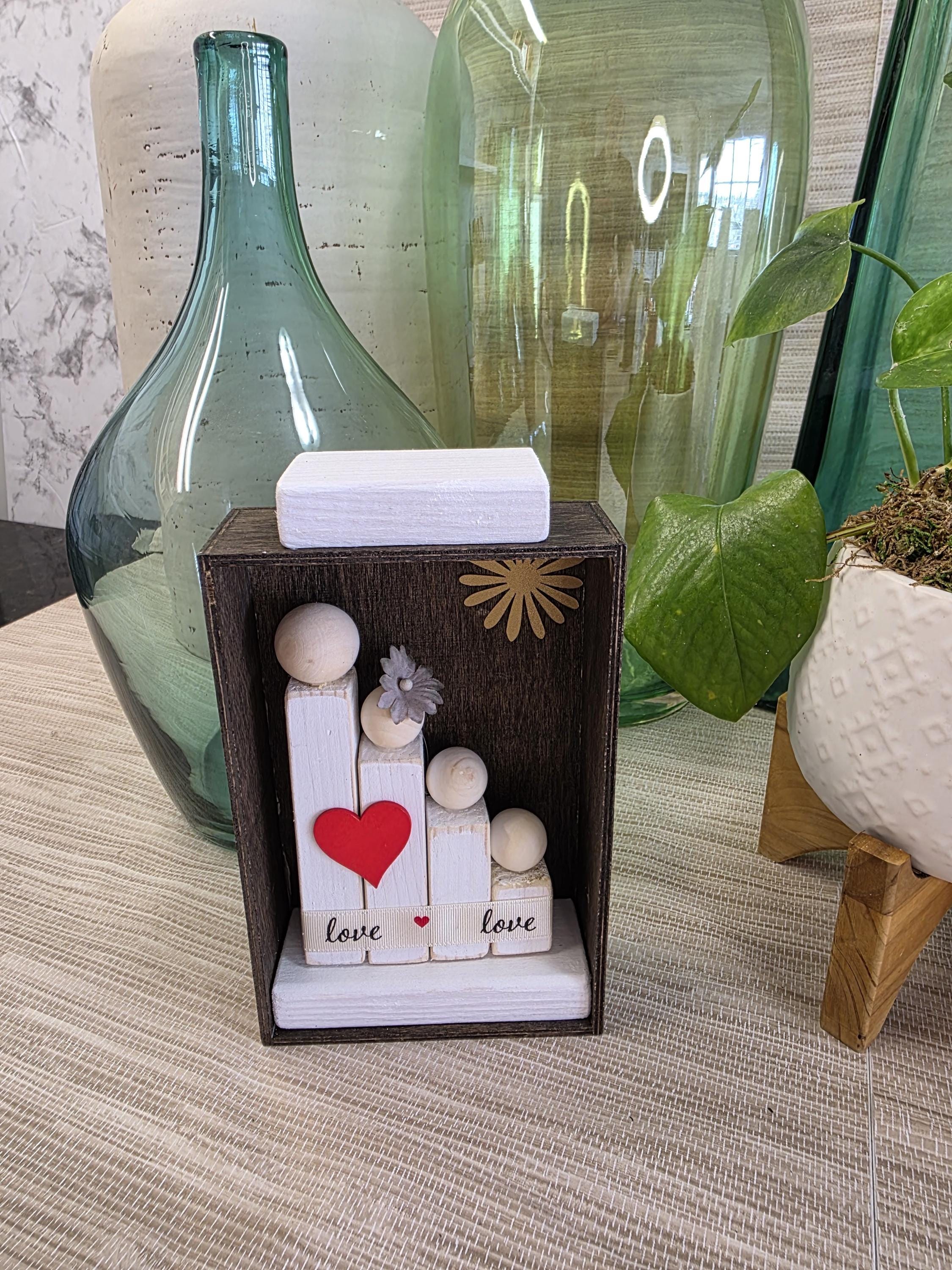 Family Wooden People Blocks - Family in box Set of 4 Ref. 006