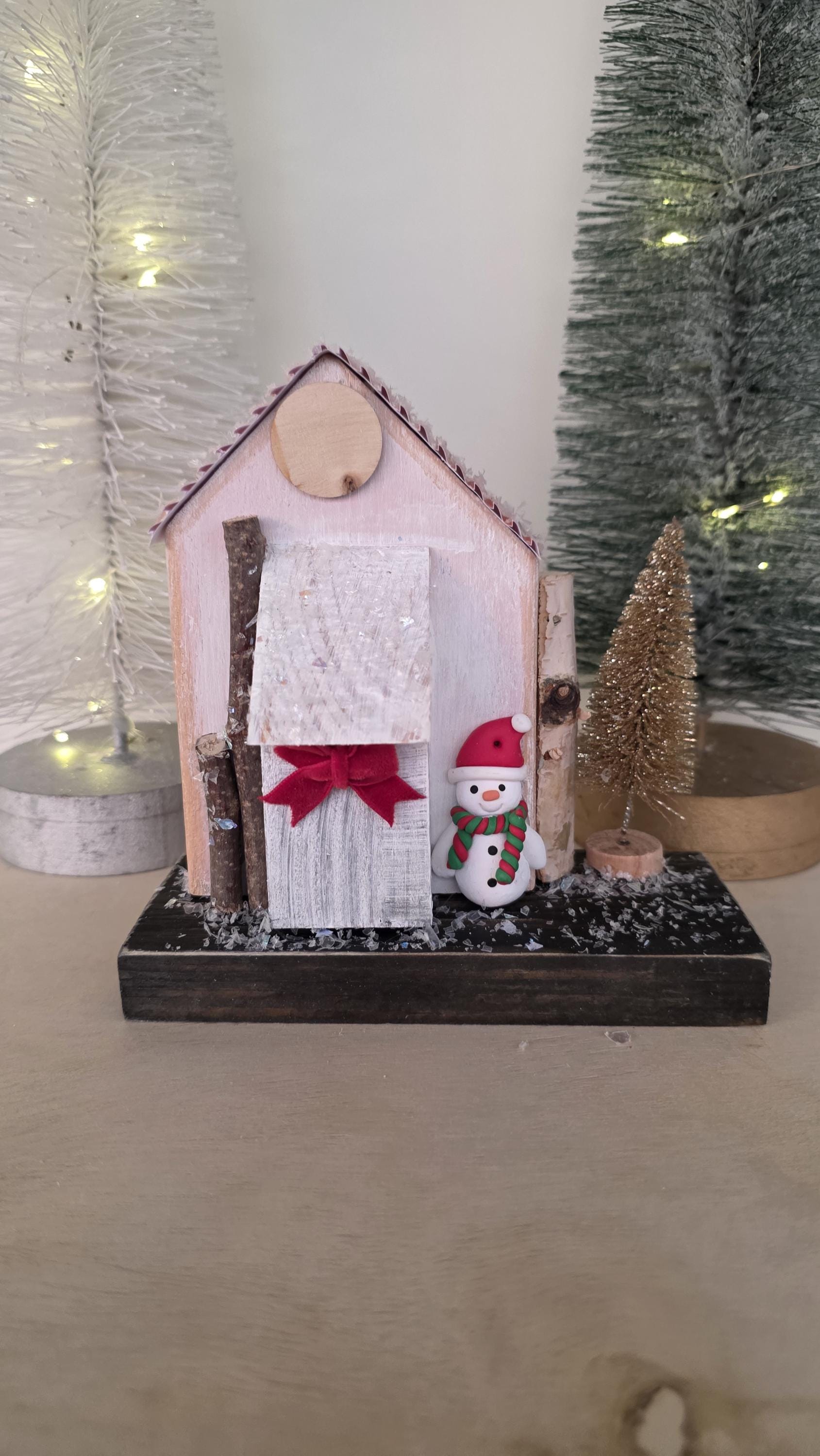 Christmas House Church with hooks Ref. 010