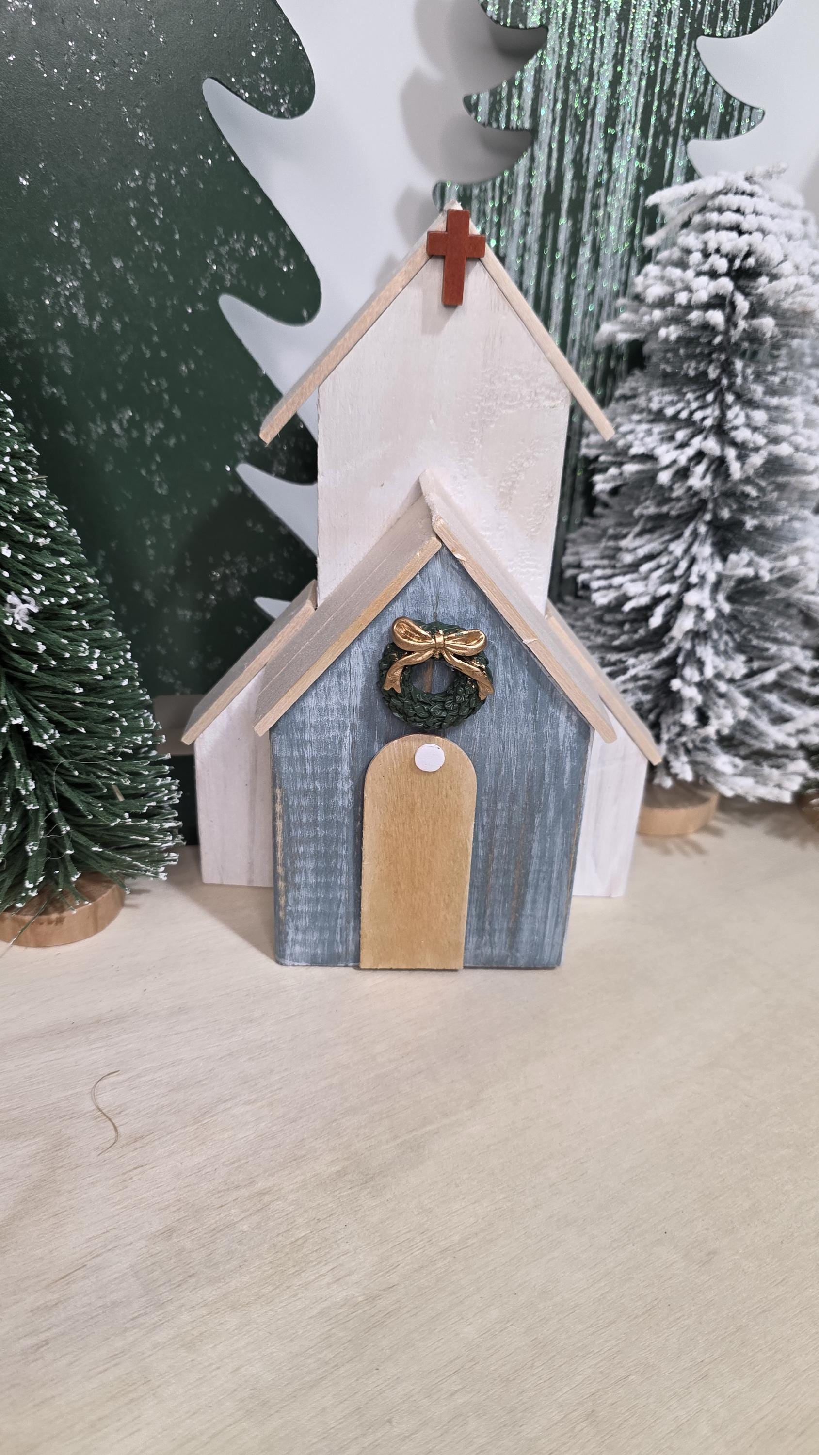 Christmas Church Church with hooks Ref. 010