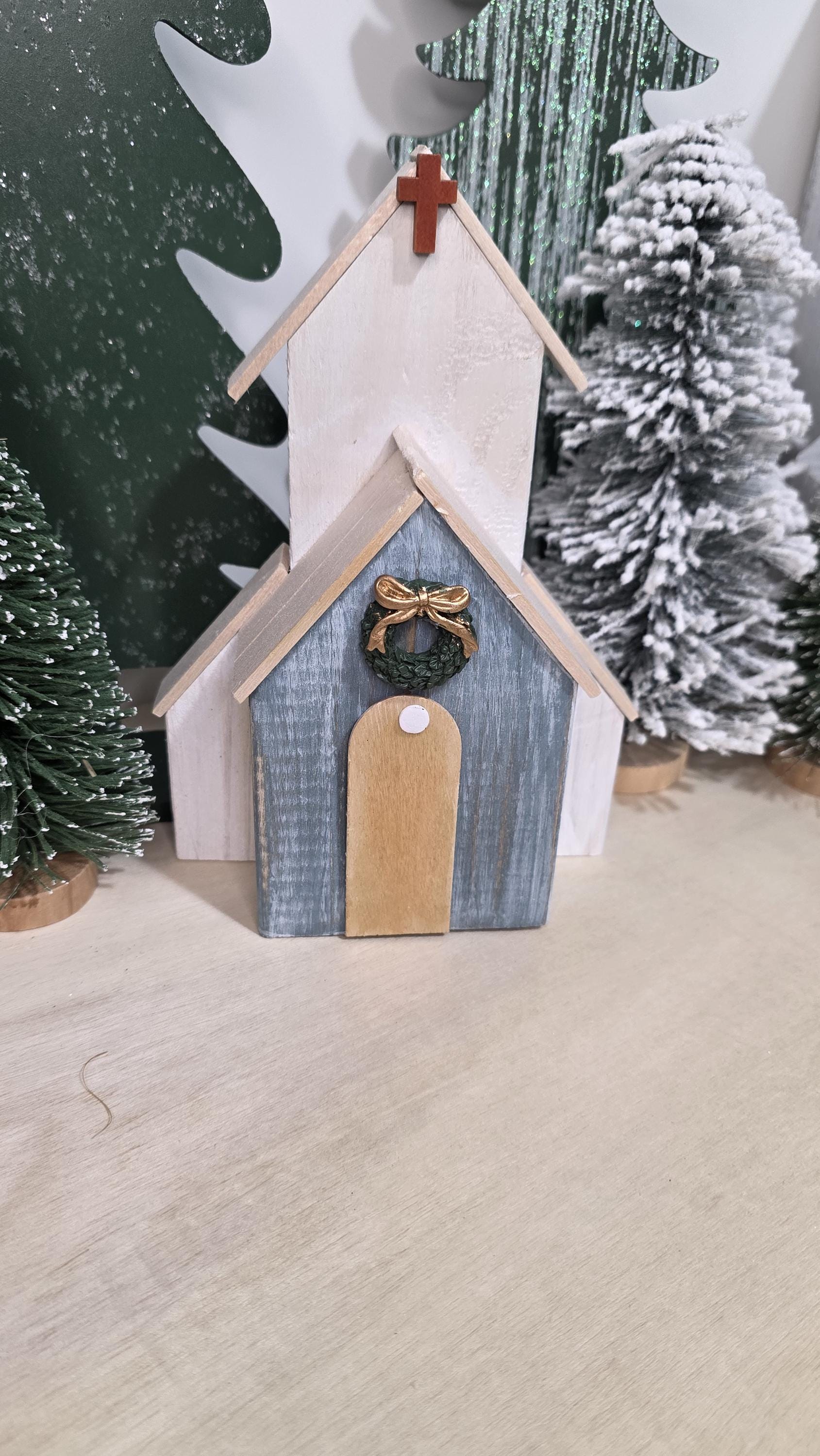 Christmas Church Church with hooks Ref. 010