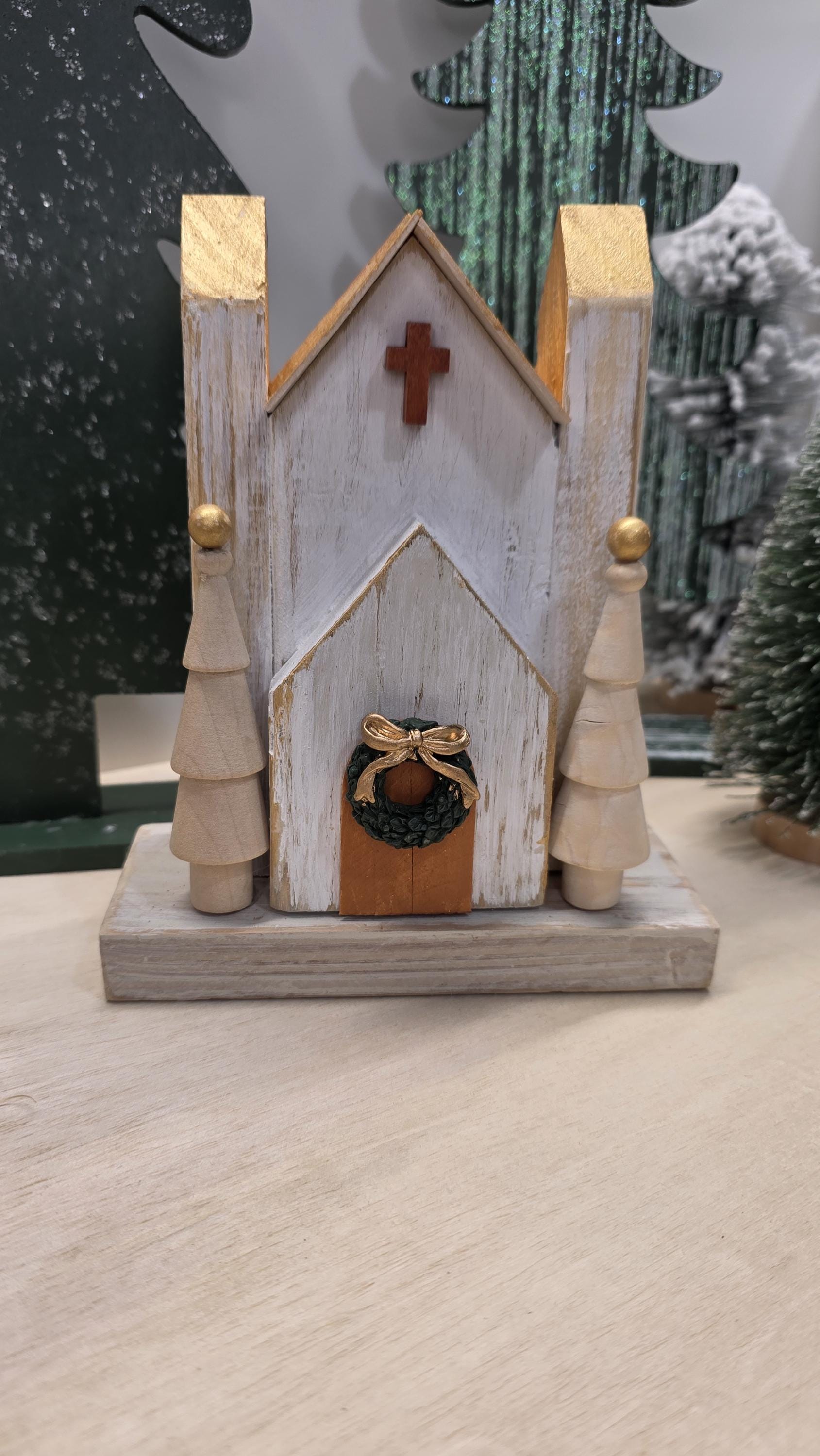 Christmas Church Church with hooks Ref. 010