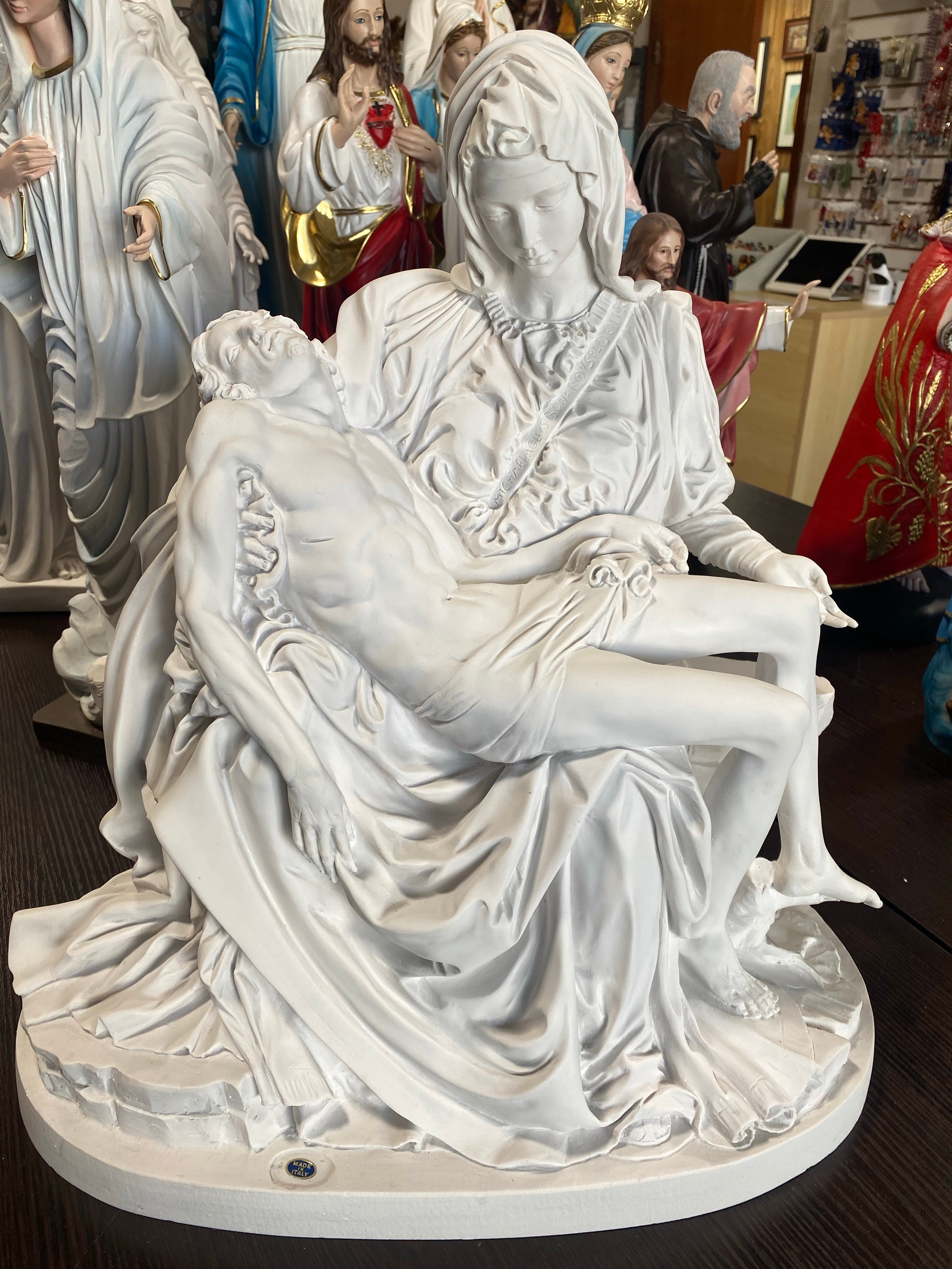 La Pieta White de The Faith Gift Collection / La Piedad
