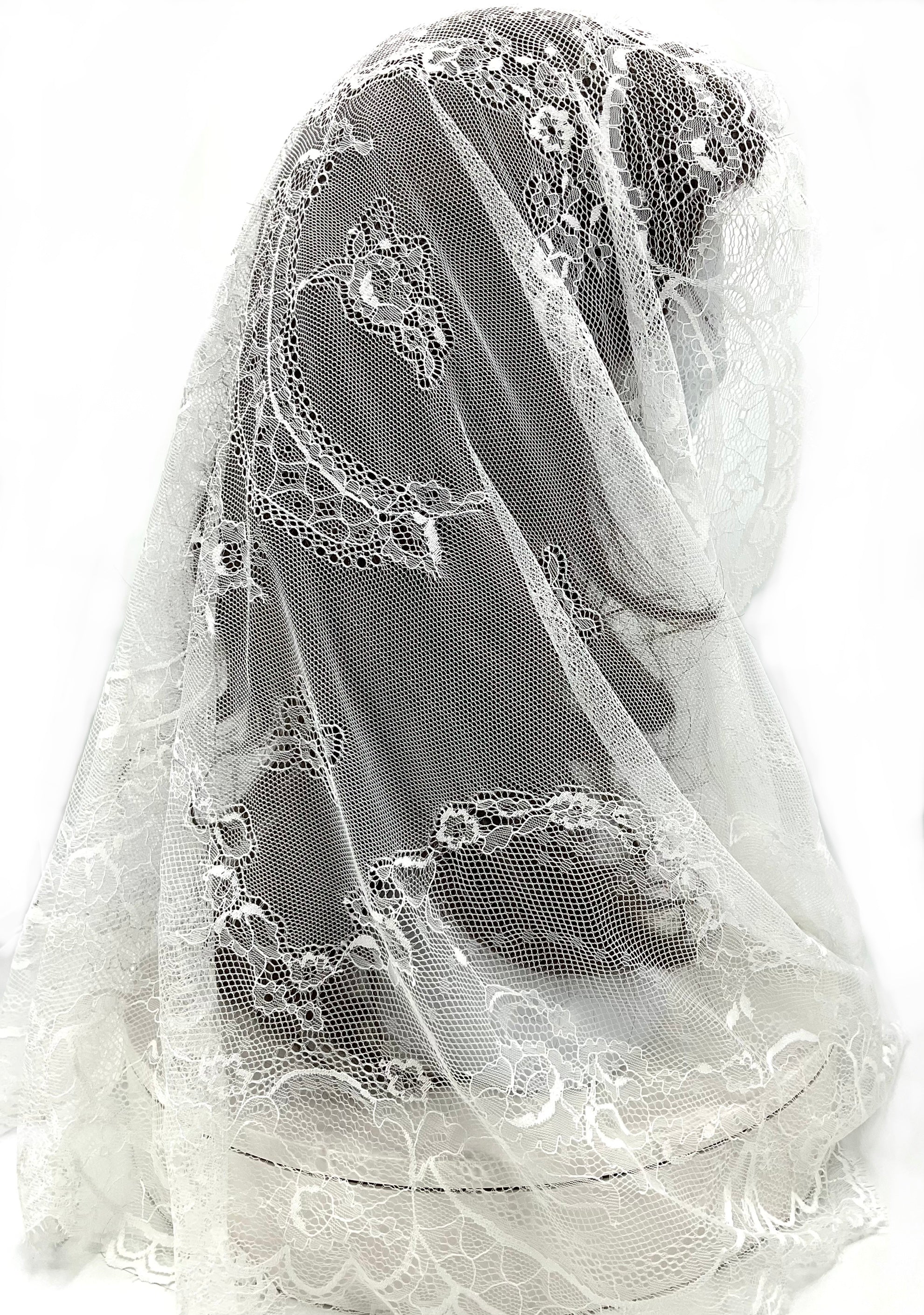 White Spanish  Veil 4' x 2'