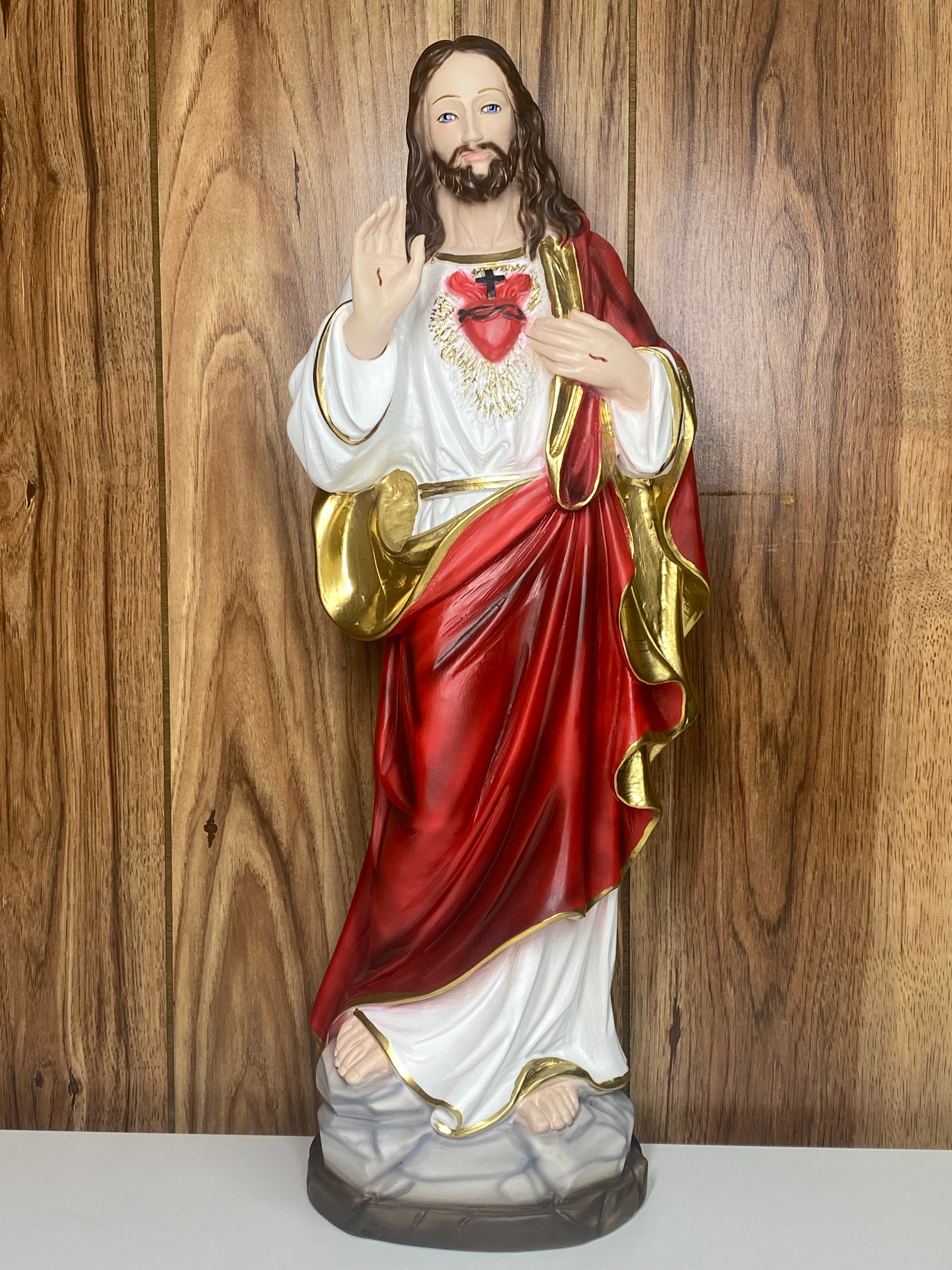Estatua del Sagrado Corazón de Jesús Bendiciendo de The Faith Gift Shop - Pintada a mano en Italia - Nuestra colección de Toscana - Sagrado Corazón de Jesús Bendiciendo