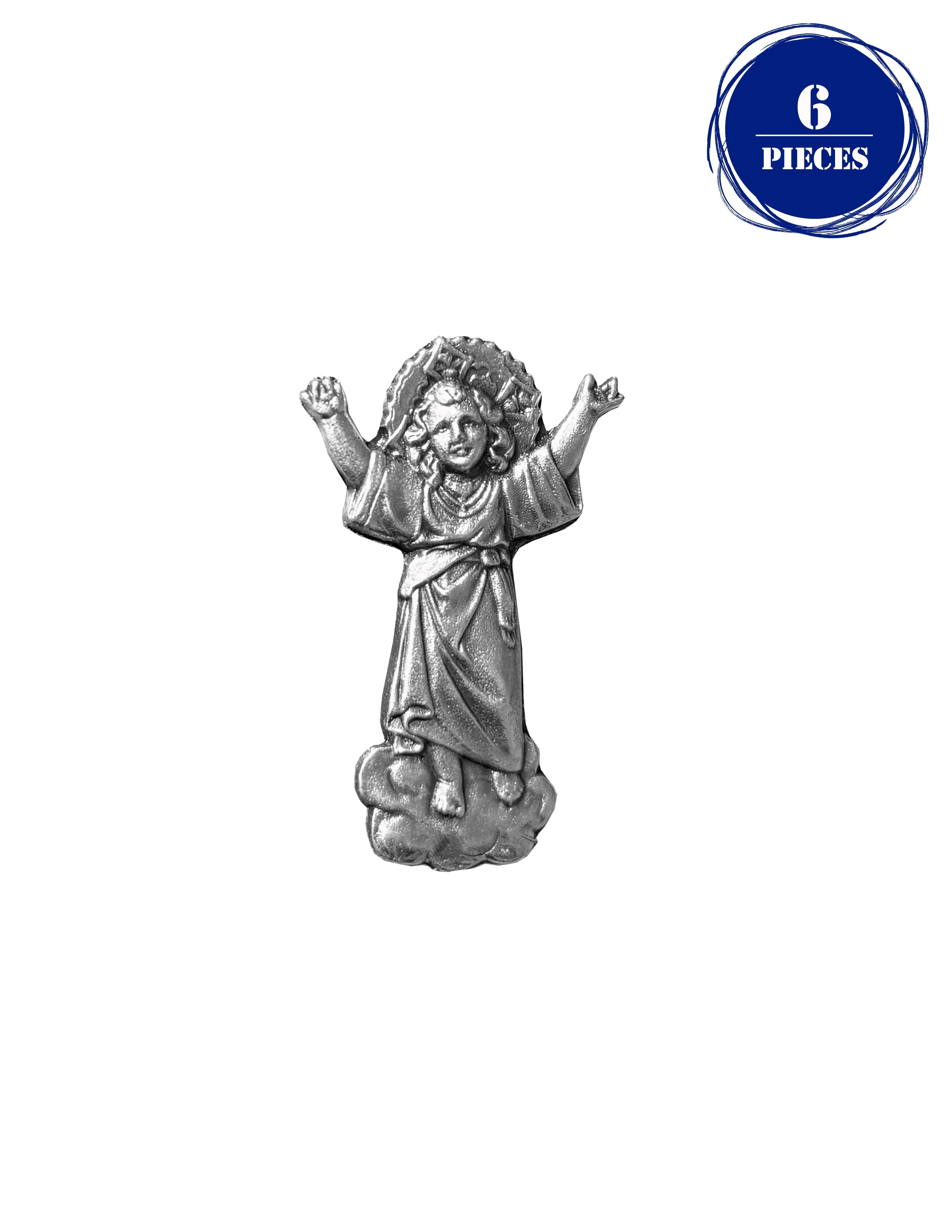 Pines de solapa católicos con acentos plateados